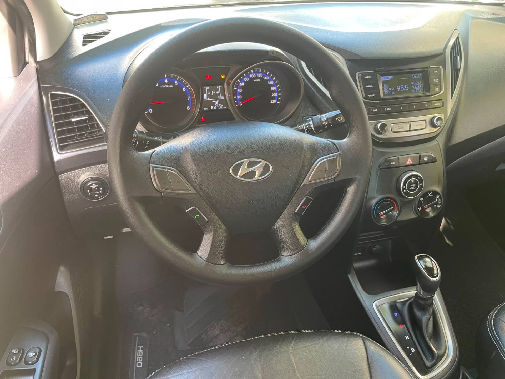 HYUNDAI HB20
