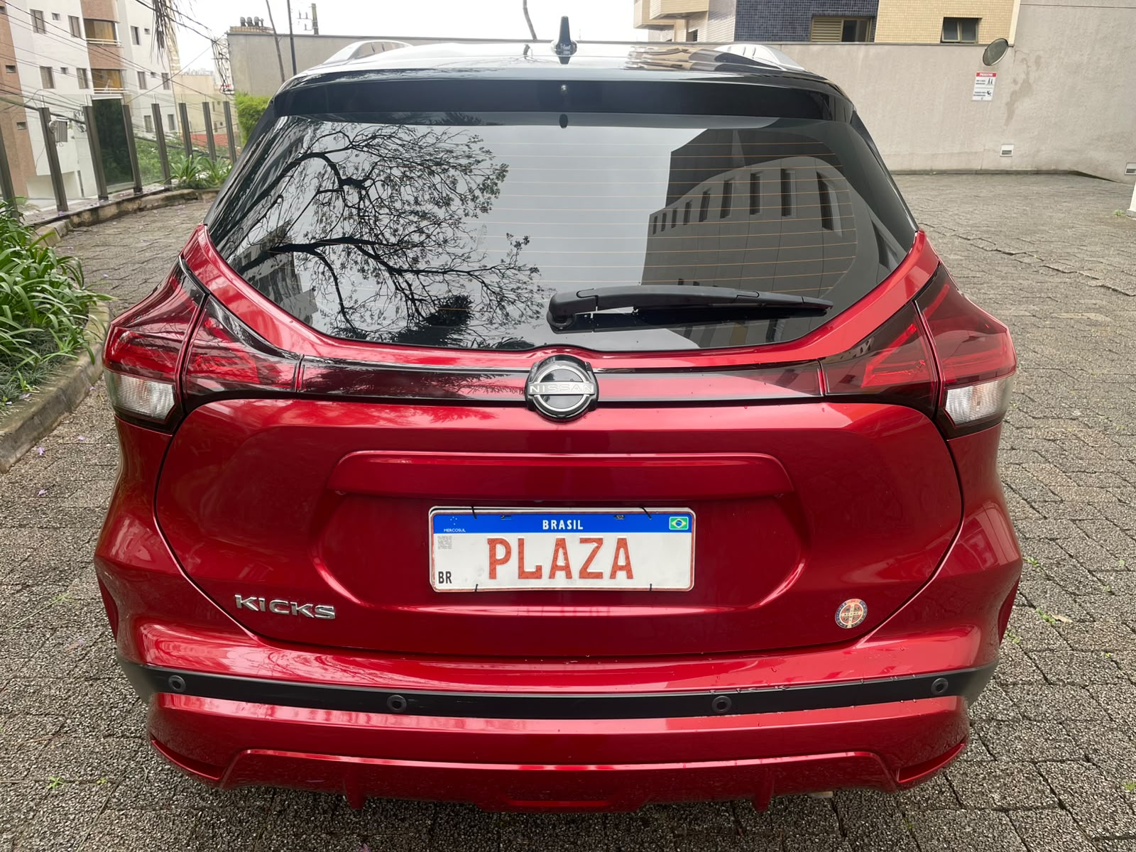 NISSAN KICKS