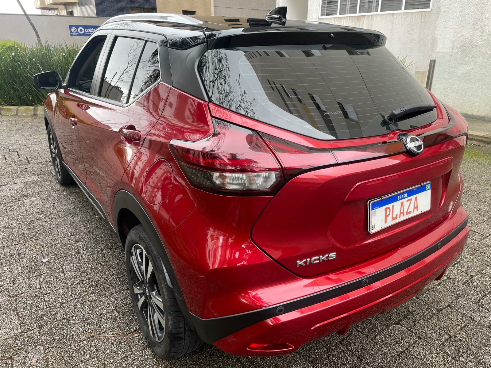 NISSAN KICKS