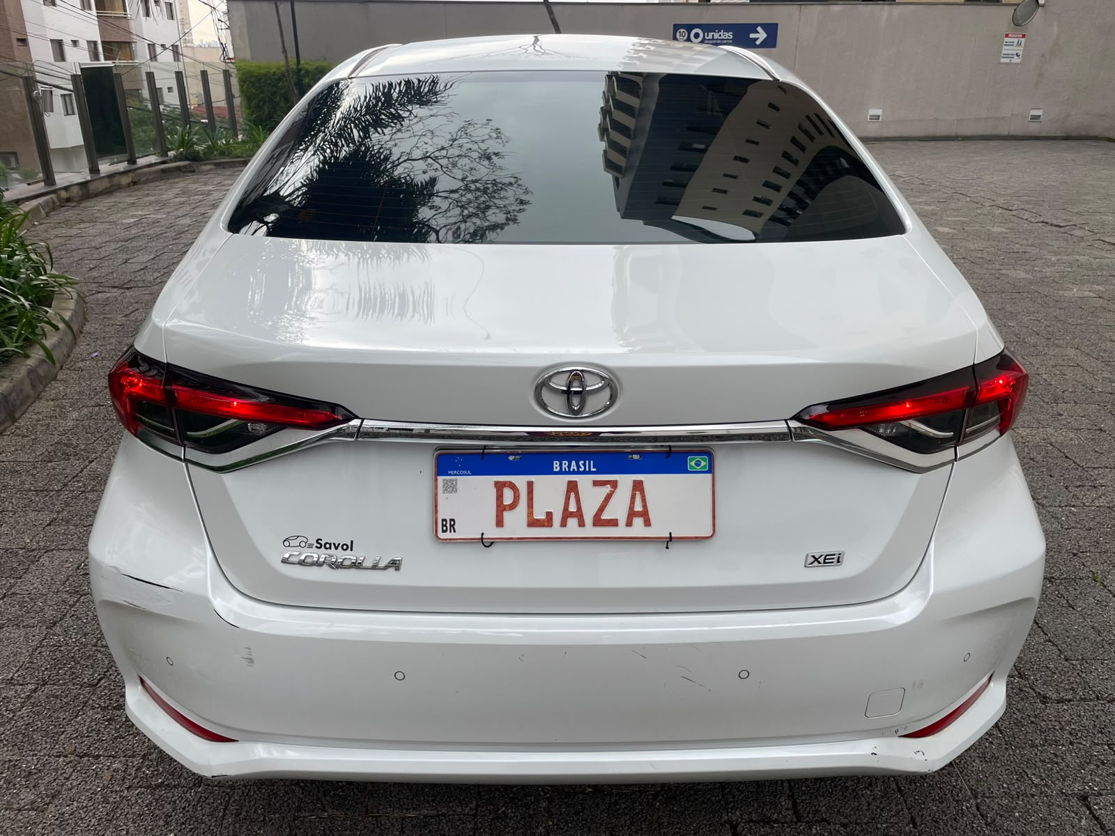 TOYOTA COROLLA