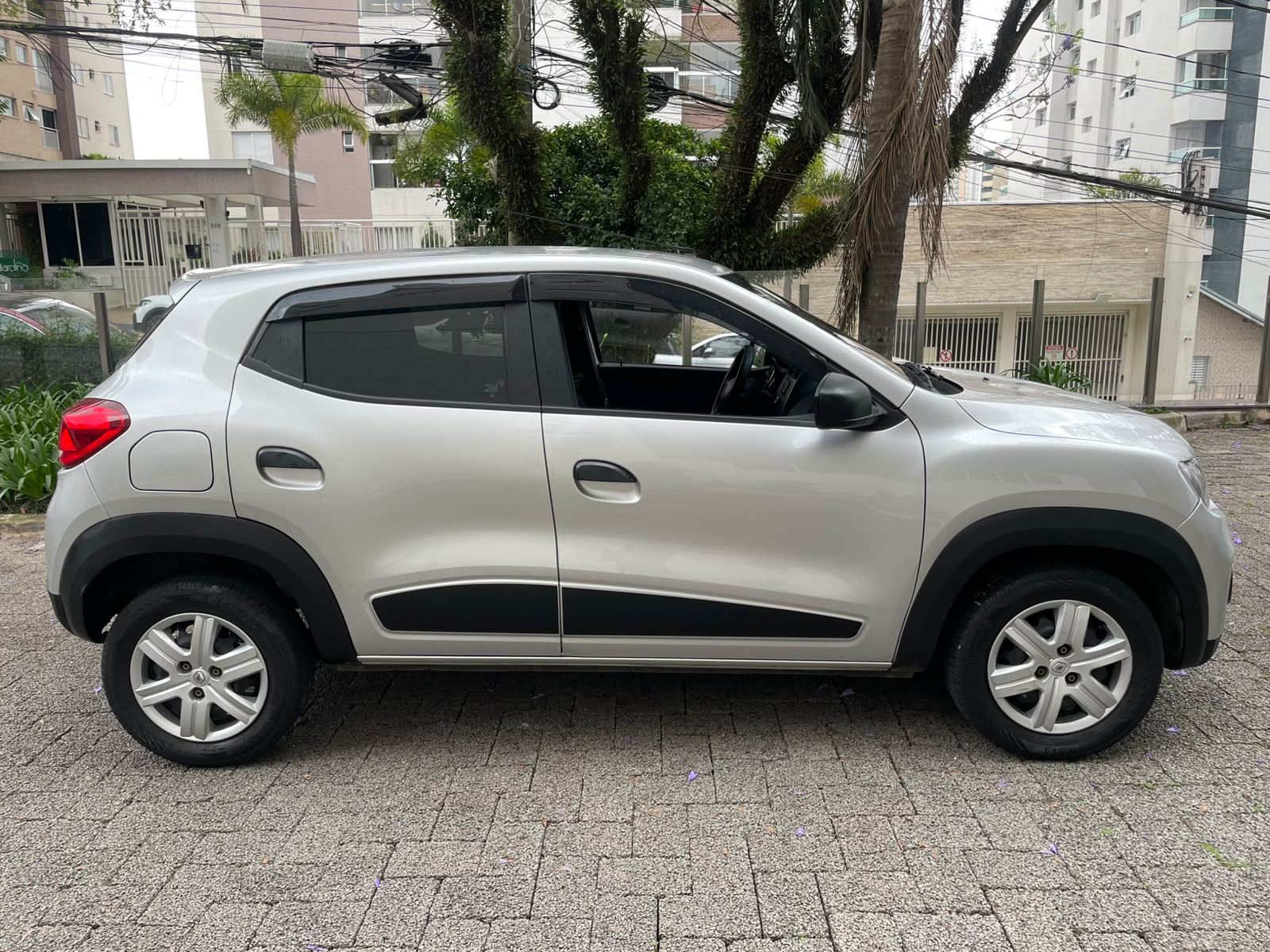 RENAULT KWID