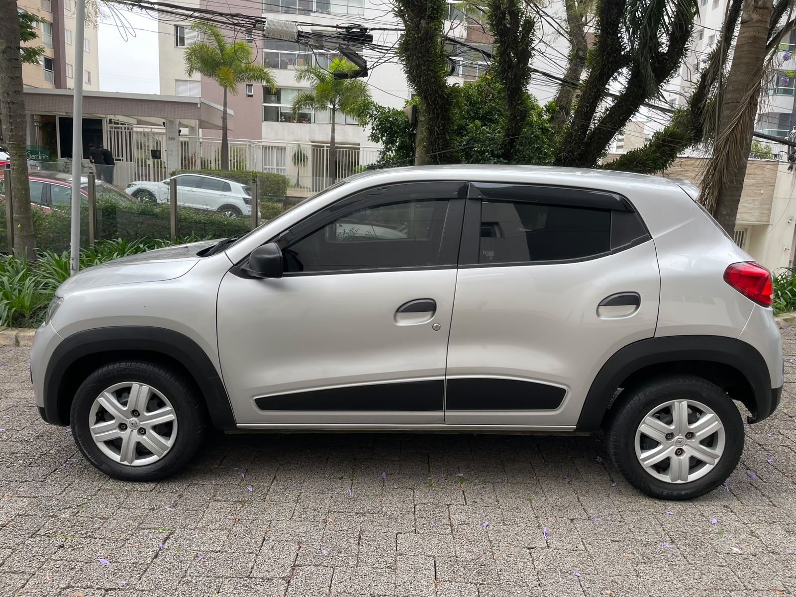 RENAULT KWID