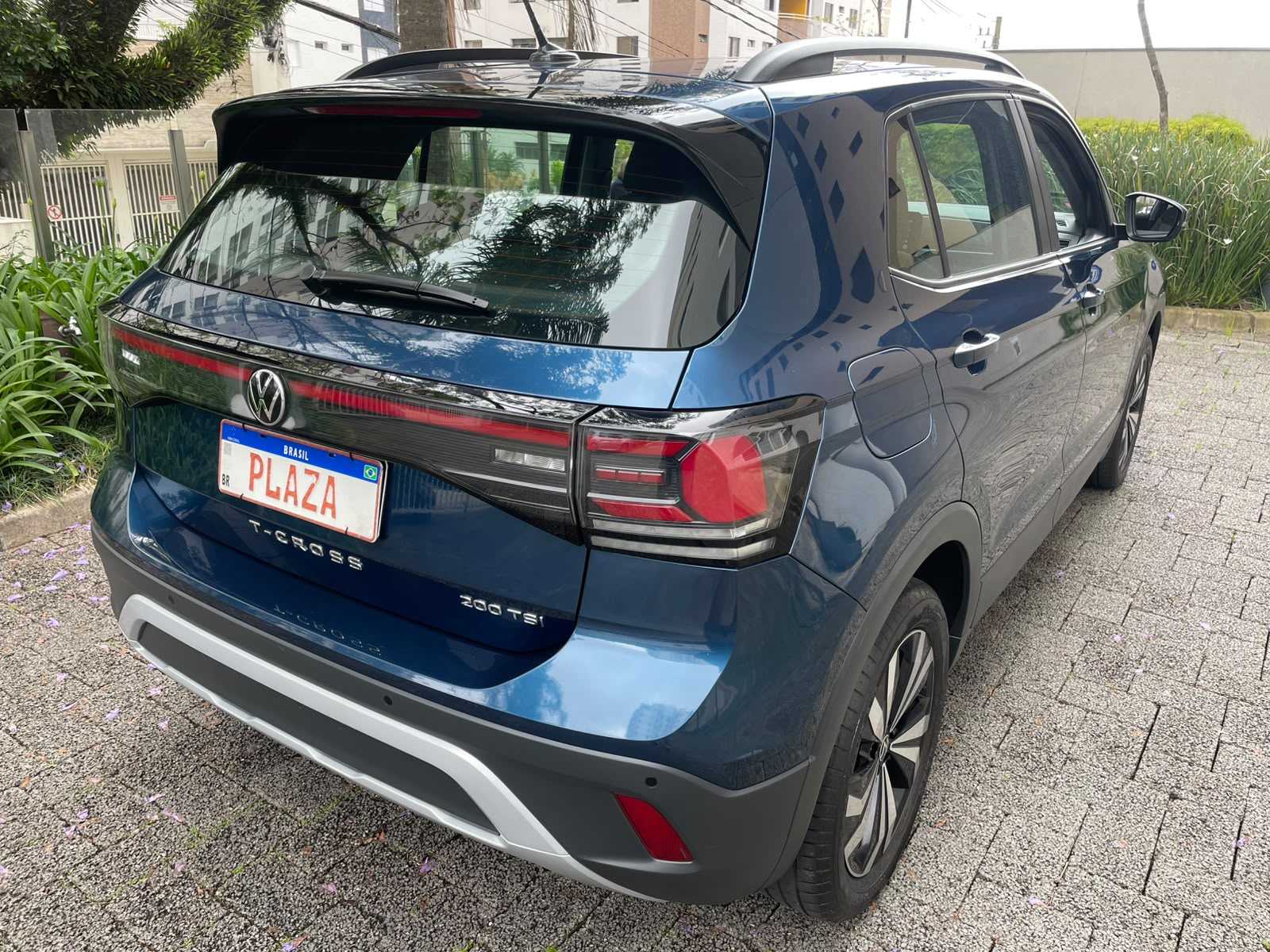 VOLKSWAGEN T-CROSS