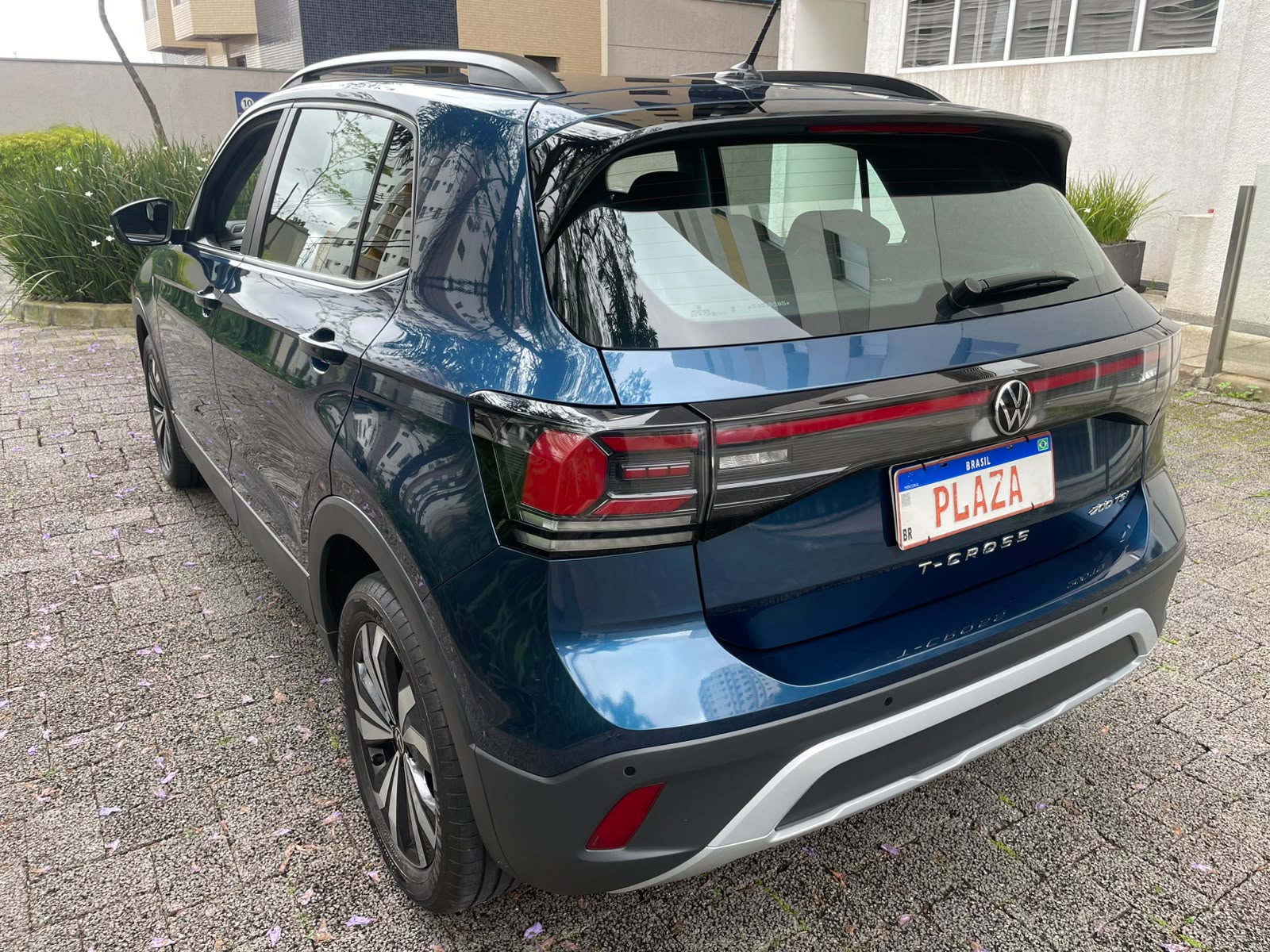 VOLKSWAGEN T-CROSS