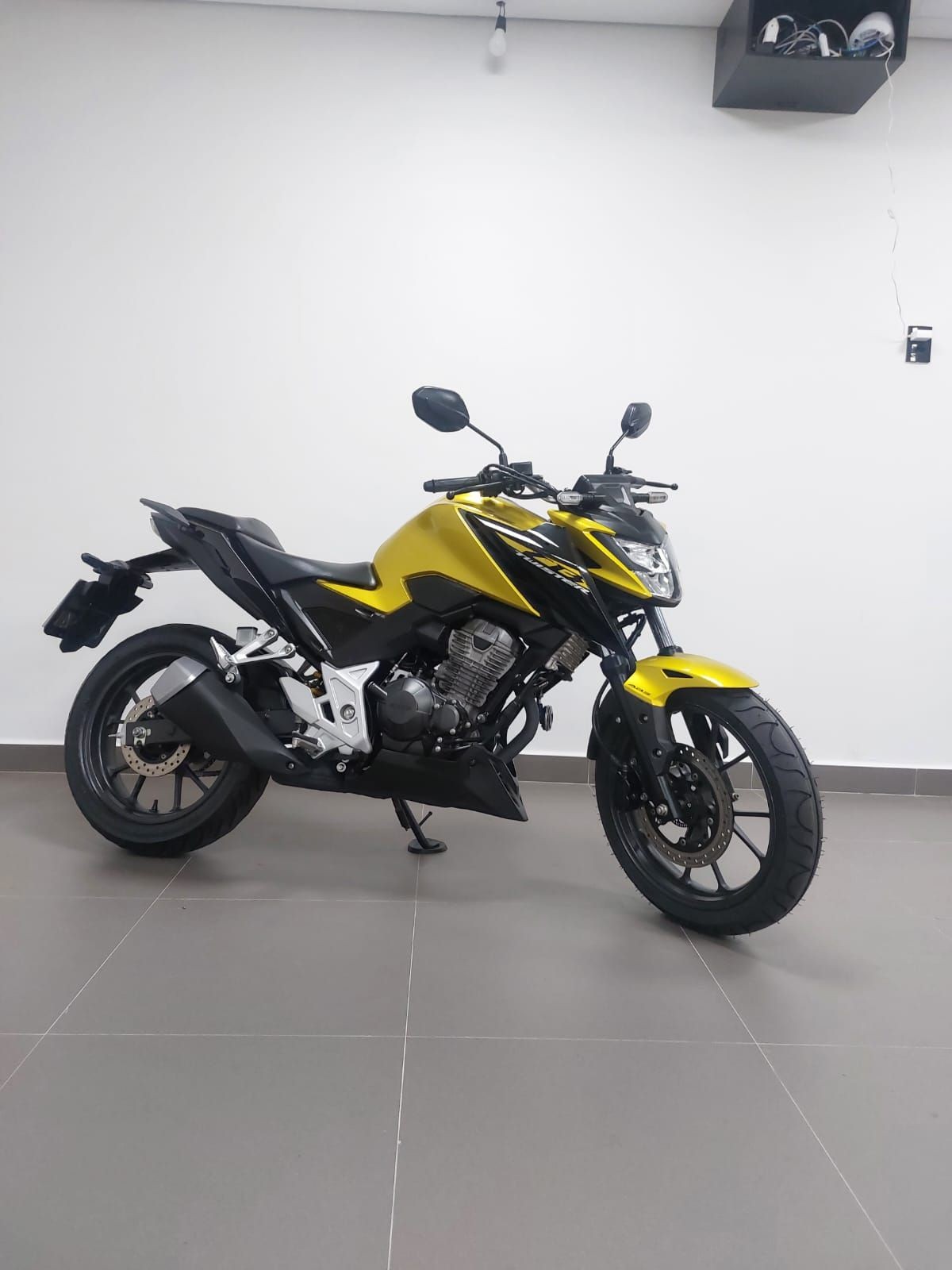 CB 300F TWISTER ABS CB 300F TWISTER ABS