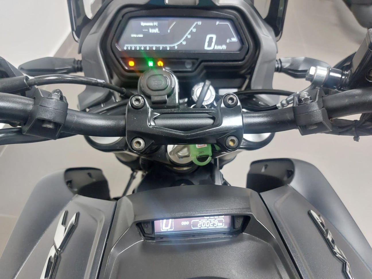 DOMINAR 400 DOMINAR 400