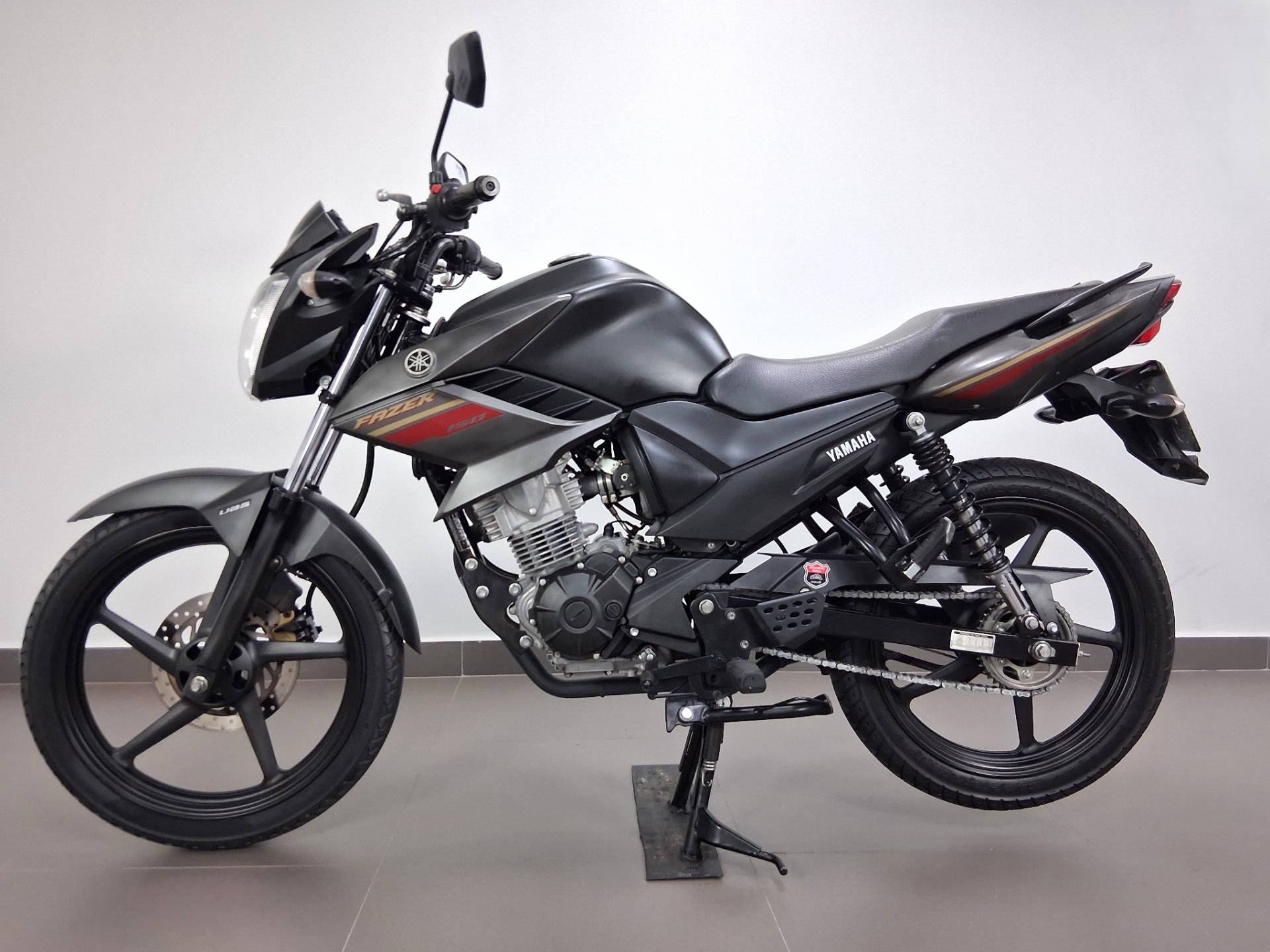 YAMAHA YS 150 FAZER SED