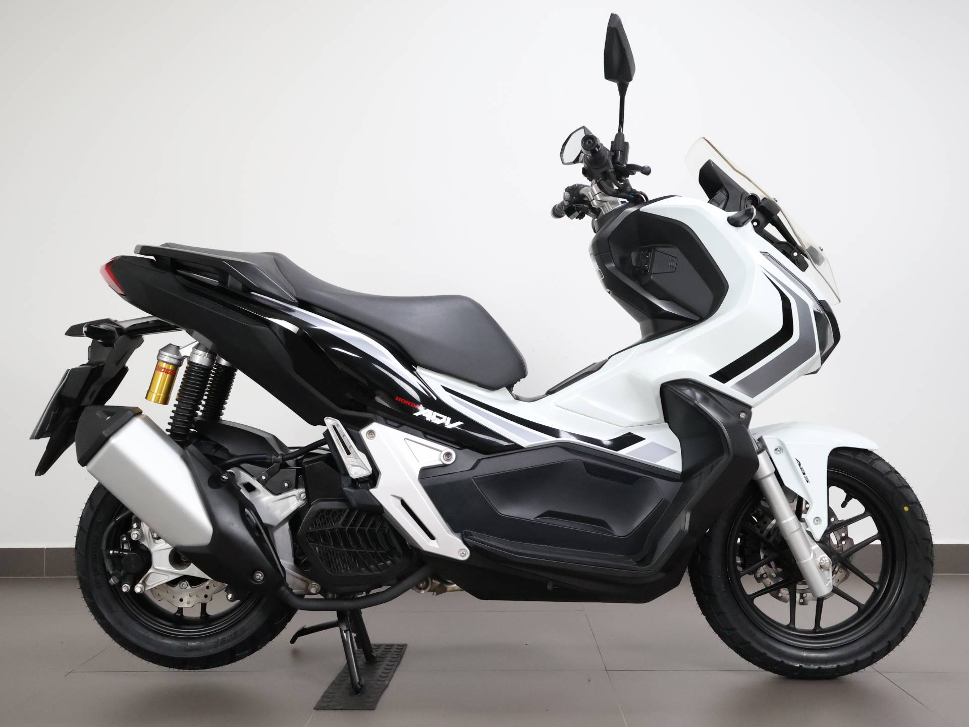 HONDA ADV 150