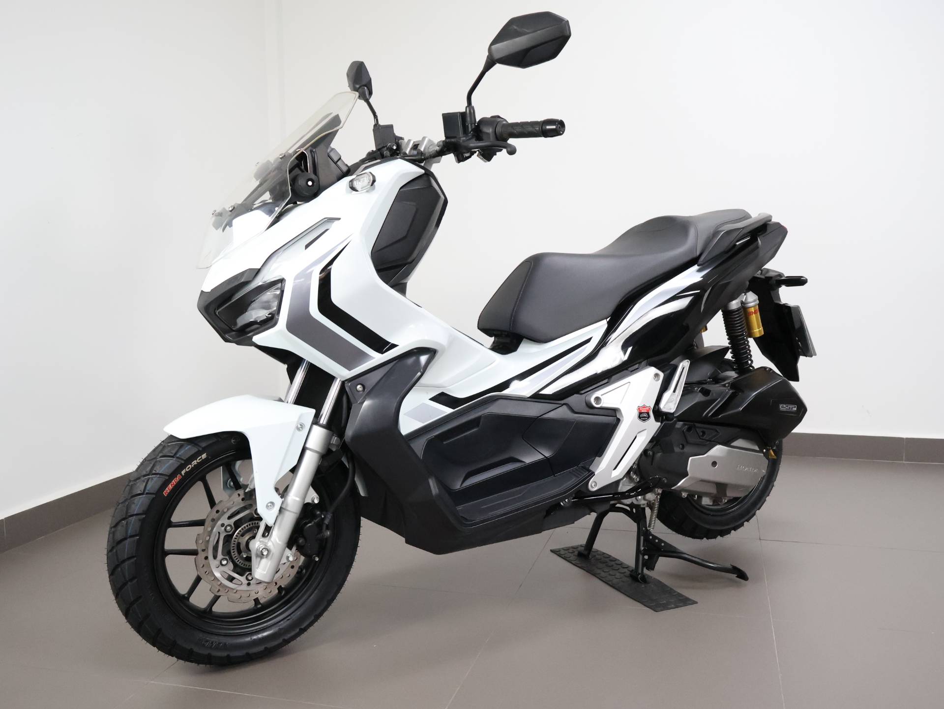 HONDA ADV 150