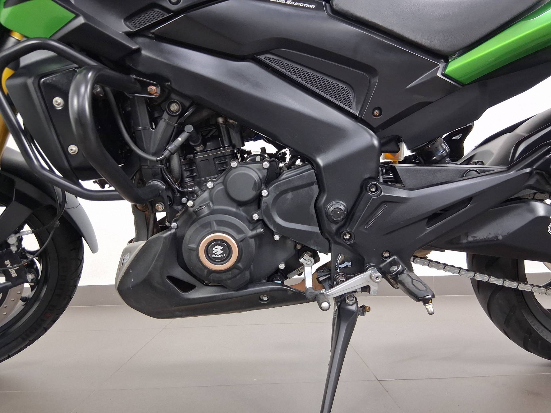 BAJAJ DOMINAR 400