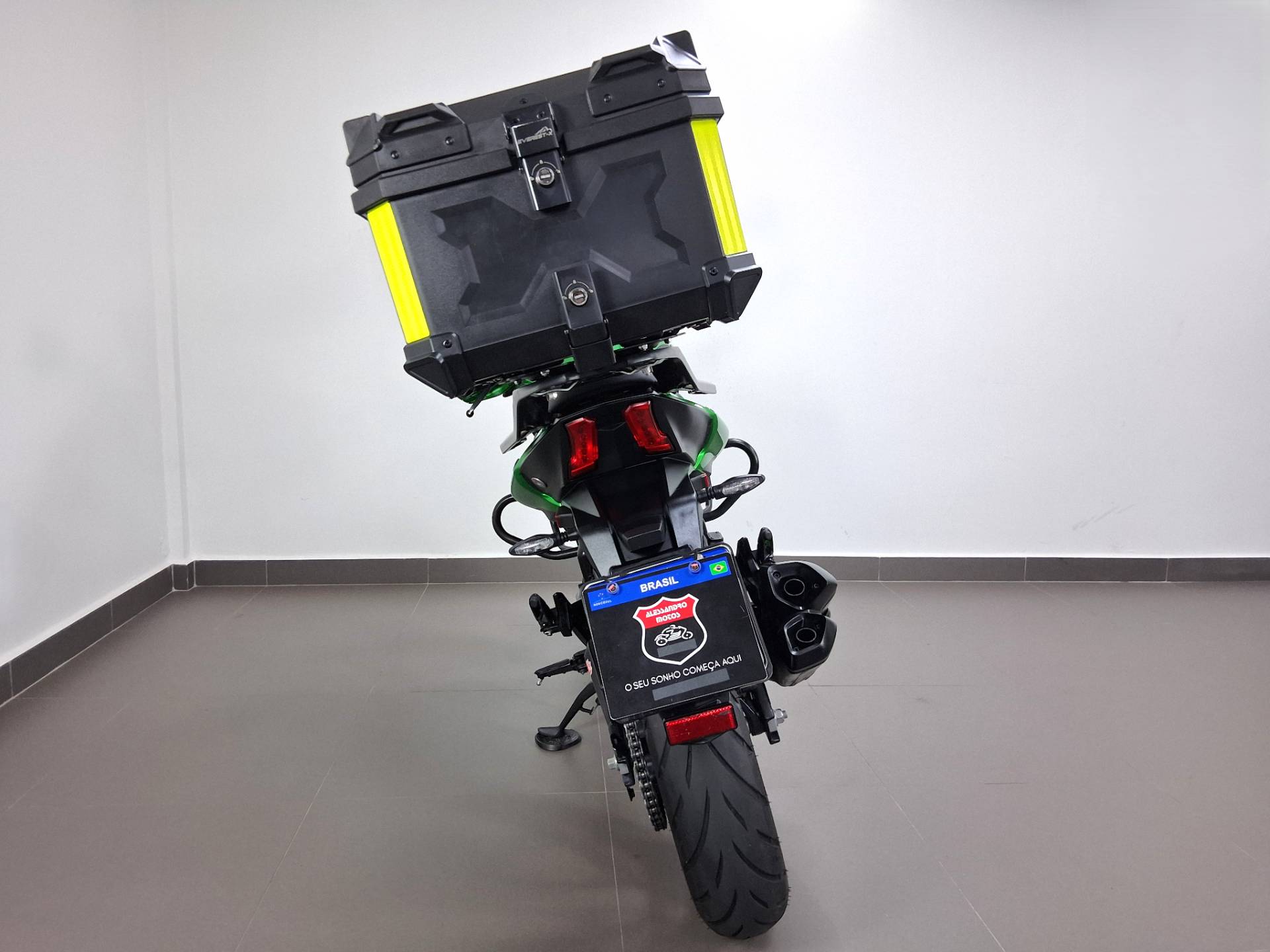 BAJAJ DOMINAR 400