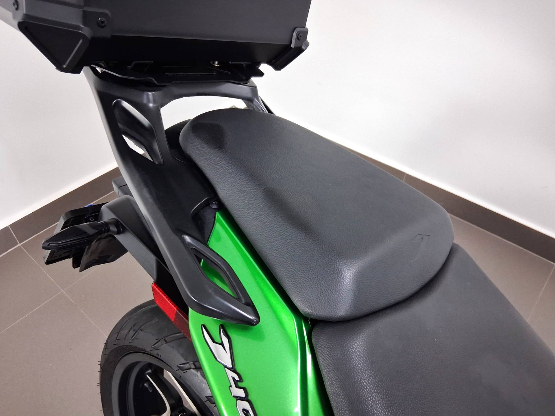 BAJAJ DOMINAR 400