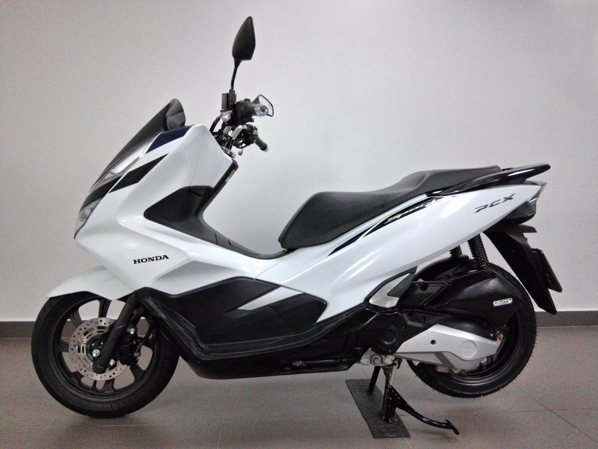 HONDA PCX 160 DLX