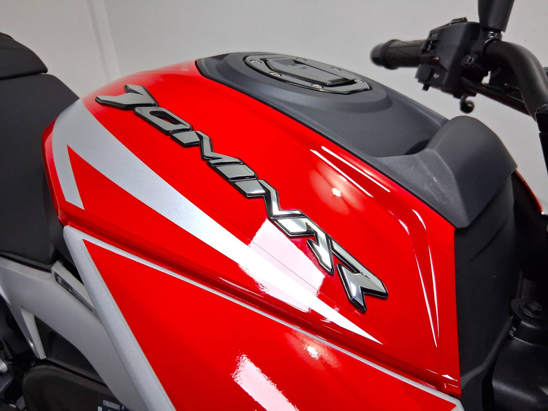 BAJAJ DOMINAR 250