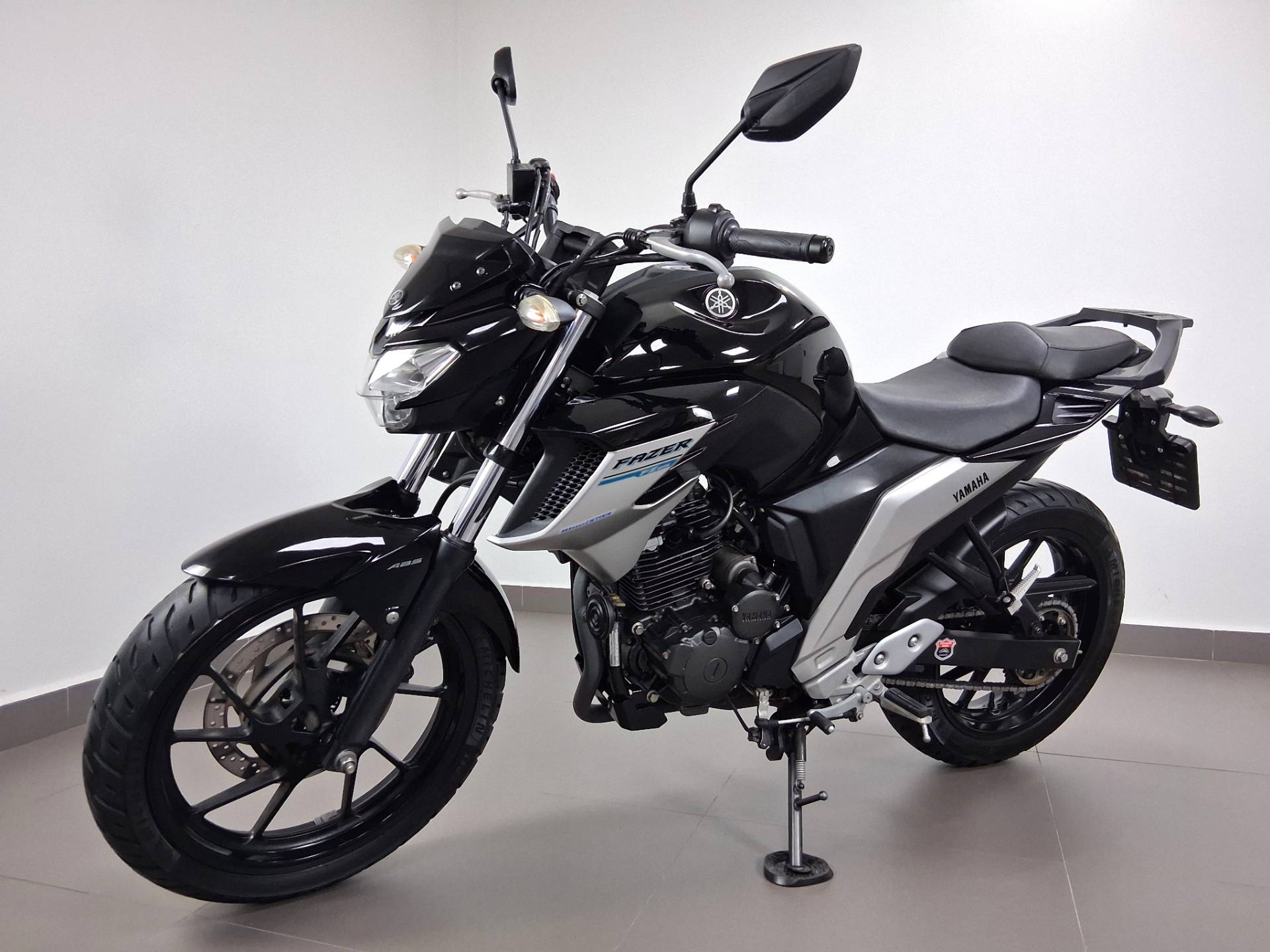 YAMAHA FZ25 FAZER ABS