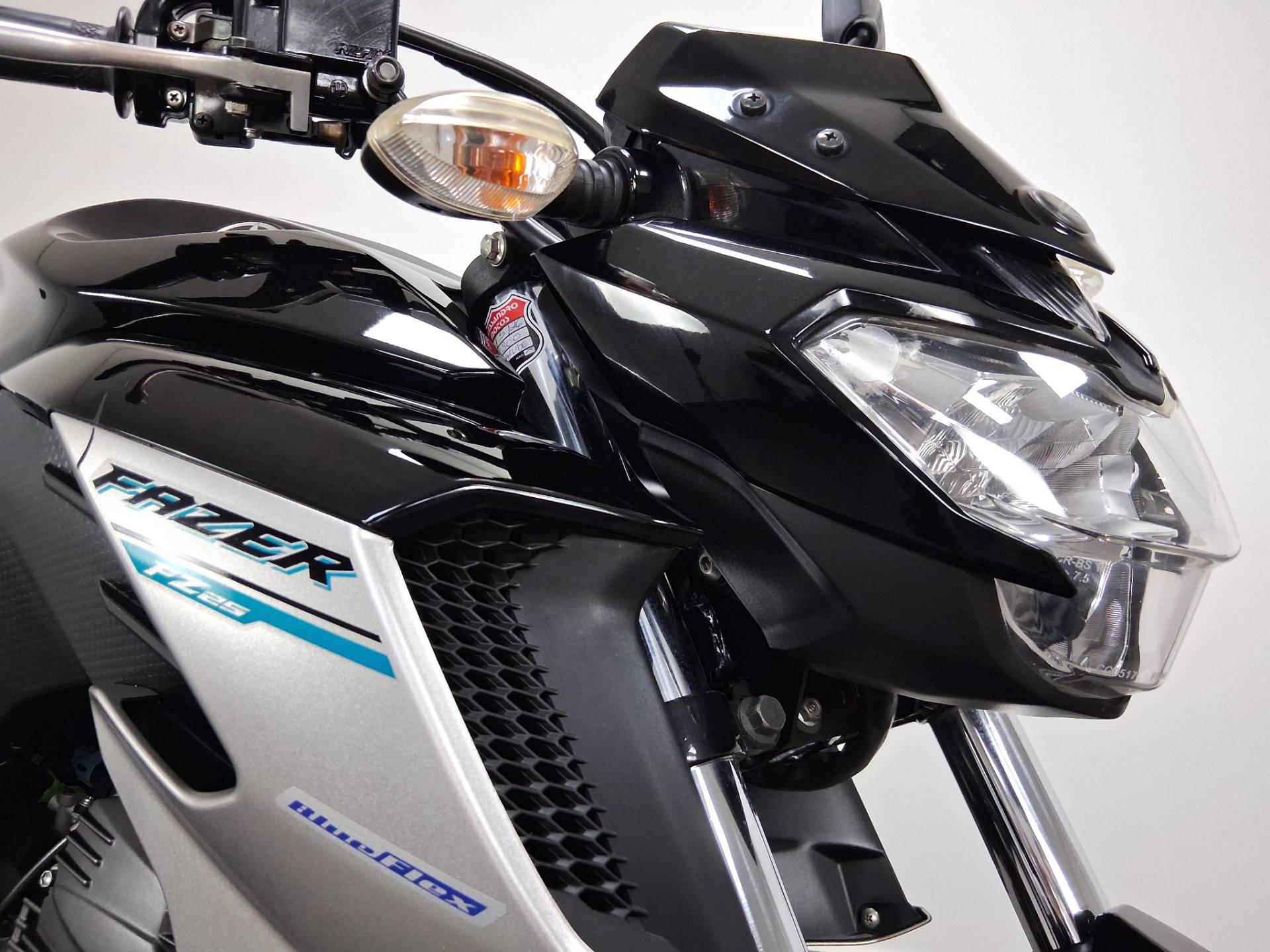 YAMAHA FZ25 FAZER ABS
