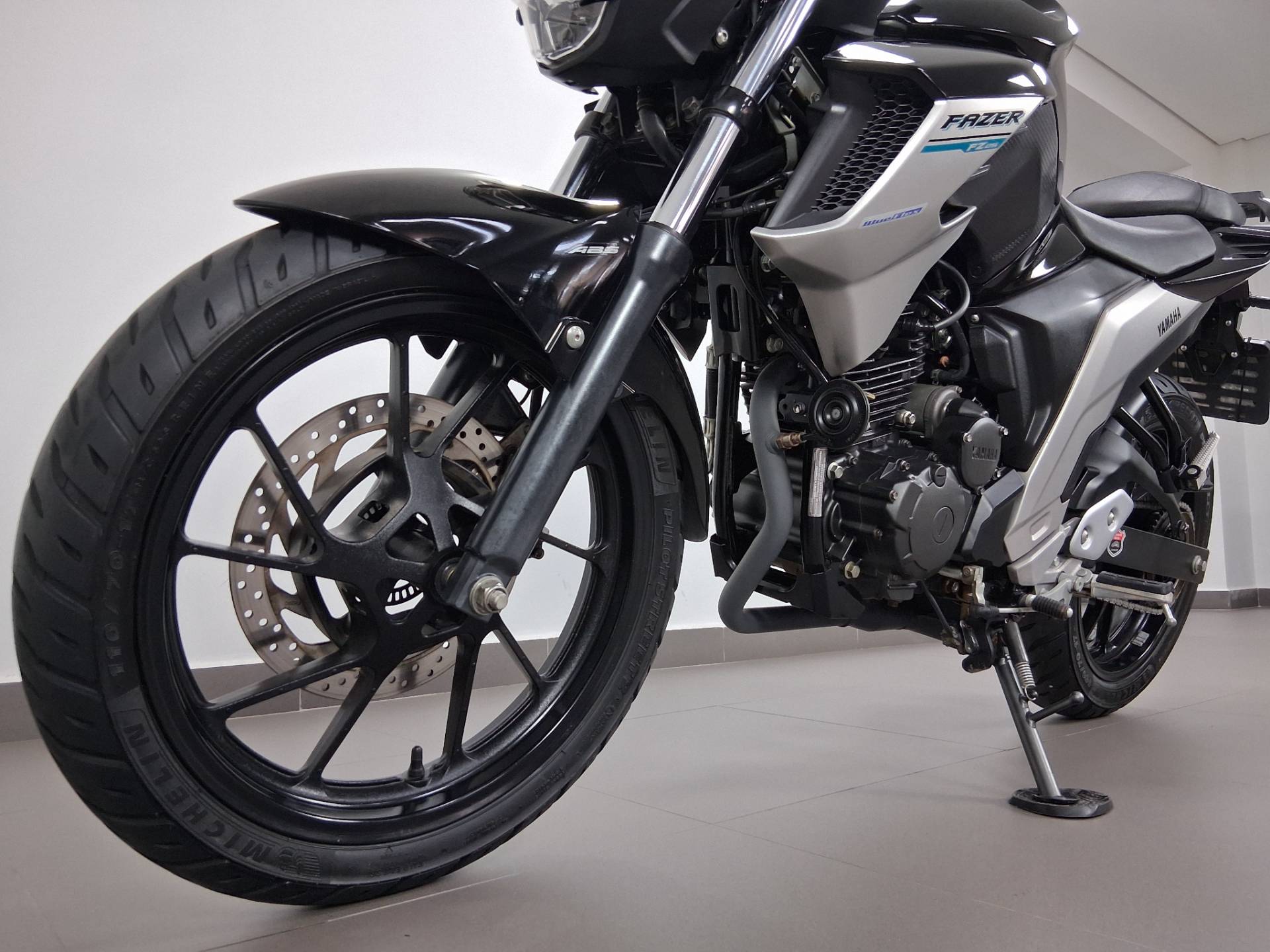 YAMAHA FZ25 FAZER ABS