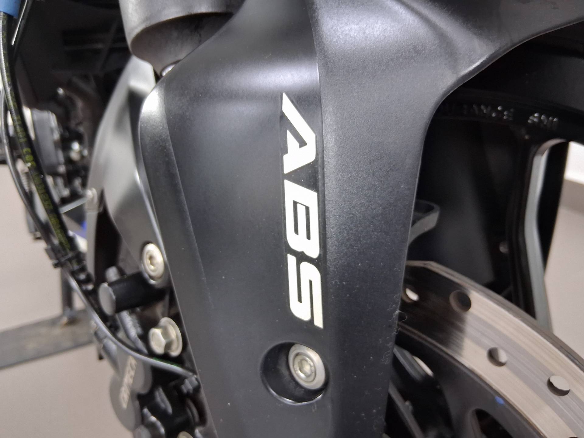 BAJAJ DOMINAR 200