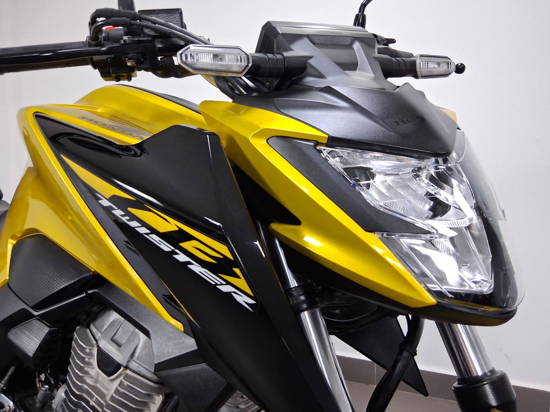 HONDA CB 300F TWISTER CBS