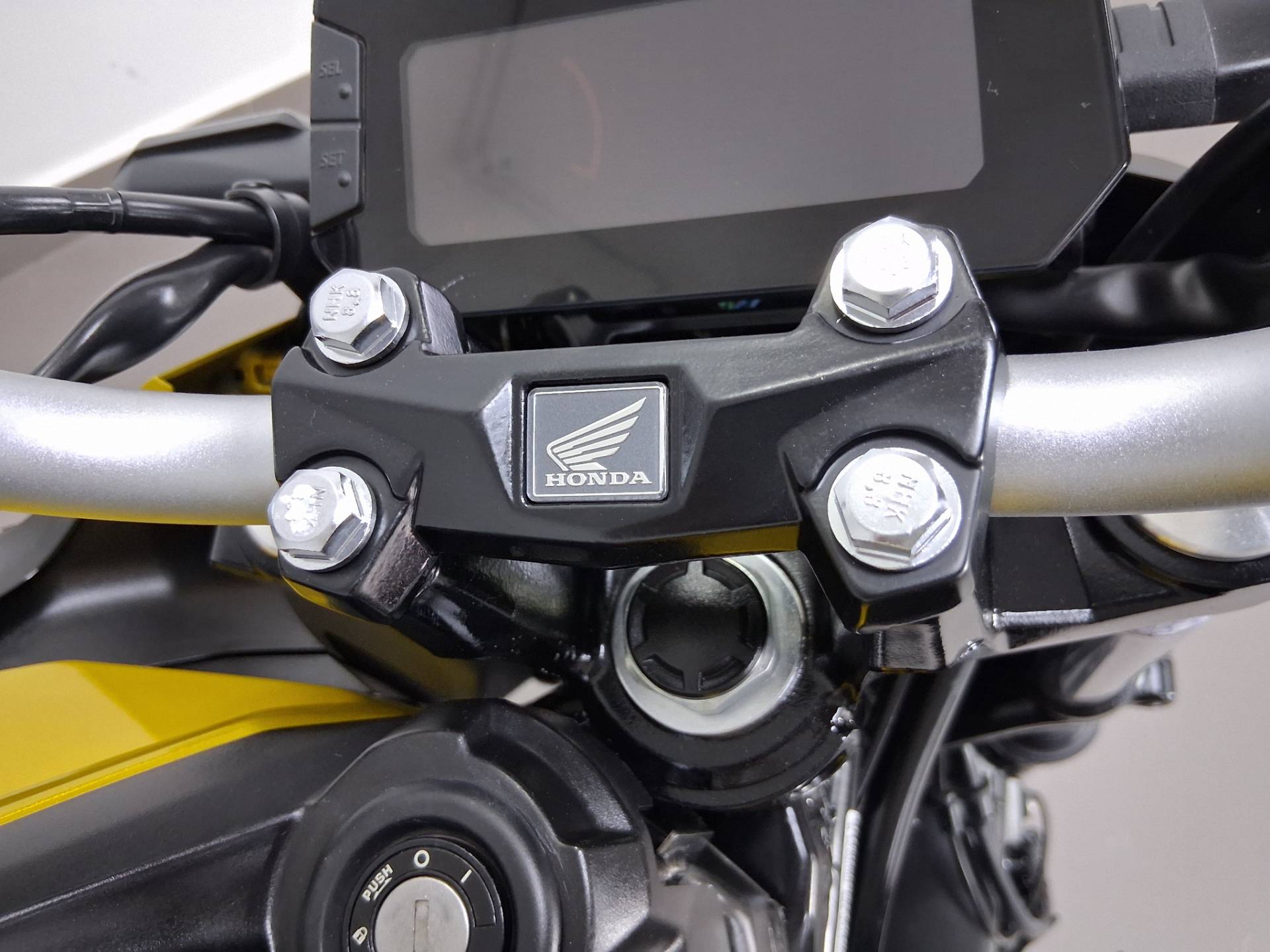 HONDA CB 300F TWISTER CBS