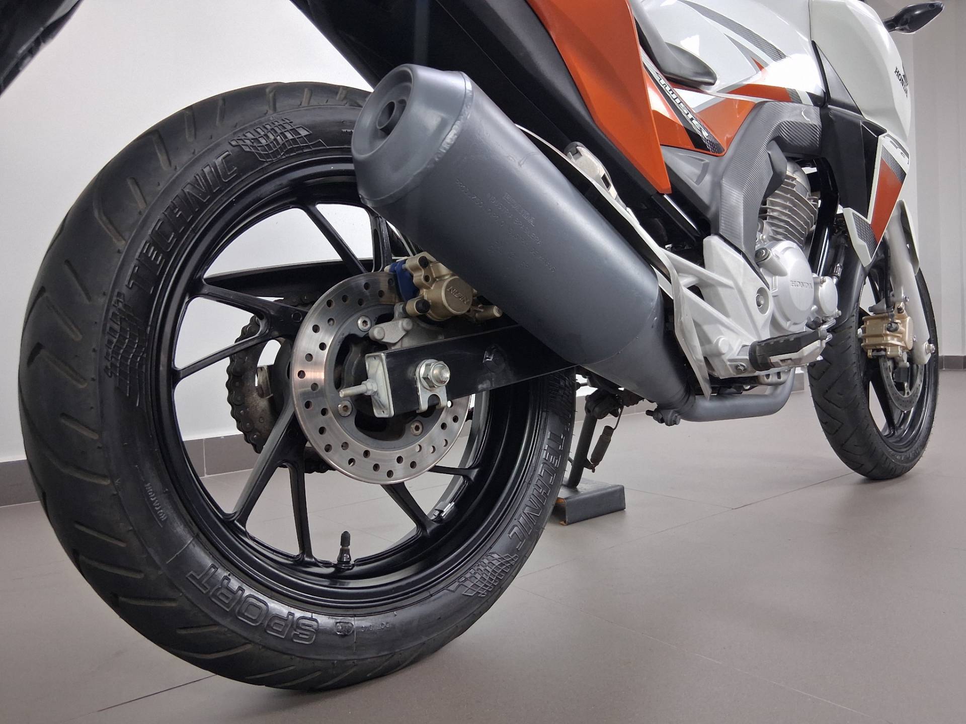 HONDA CB TWISTER