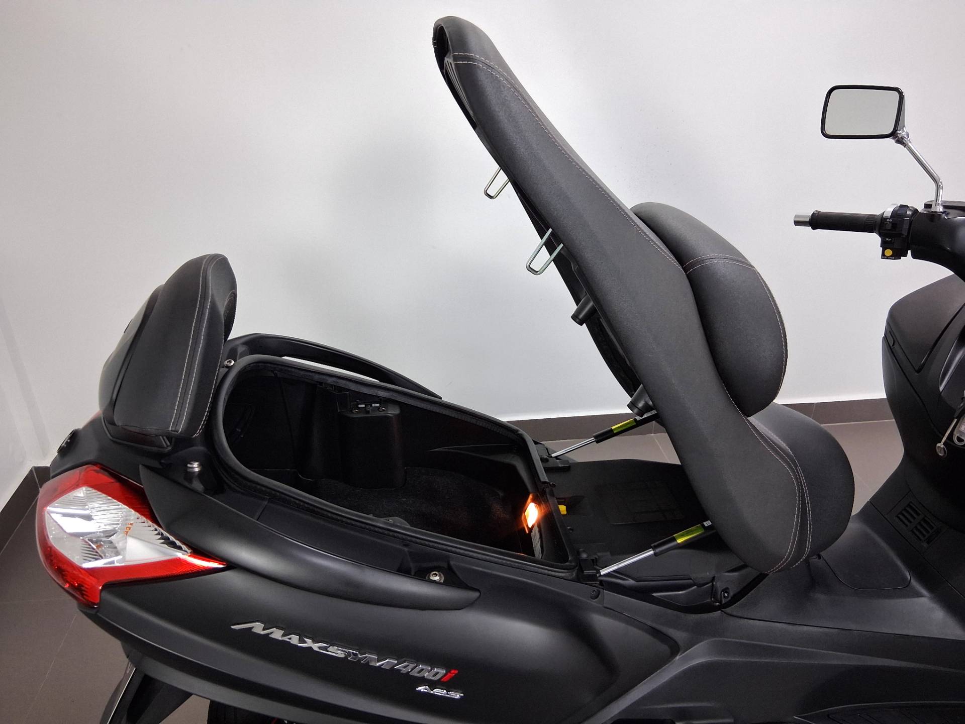 DAFRA MAXSYM 400i