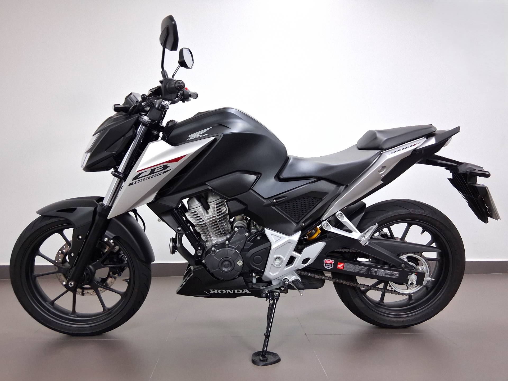 HONDA CB 300F TWISTER CBS
