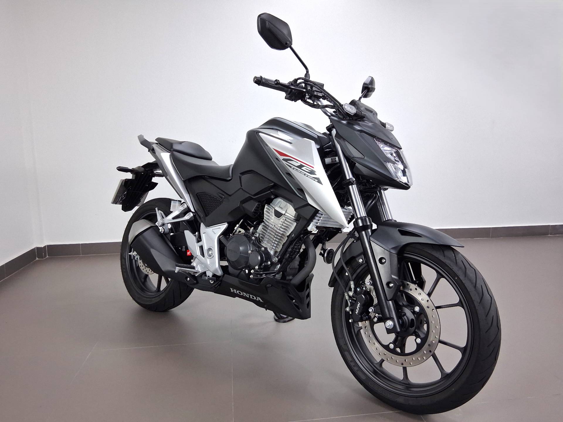 HONDA CB 300F TWISTER CBS