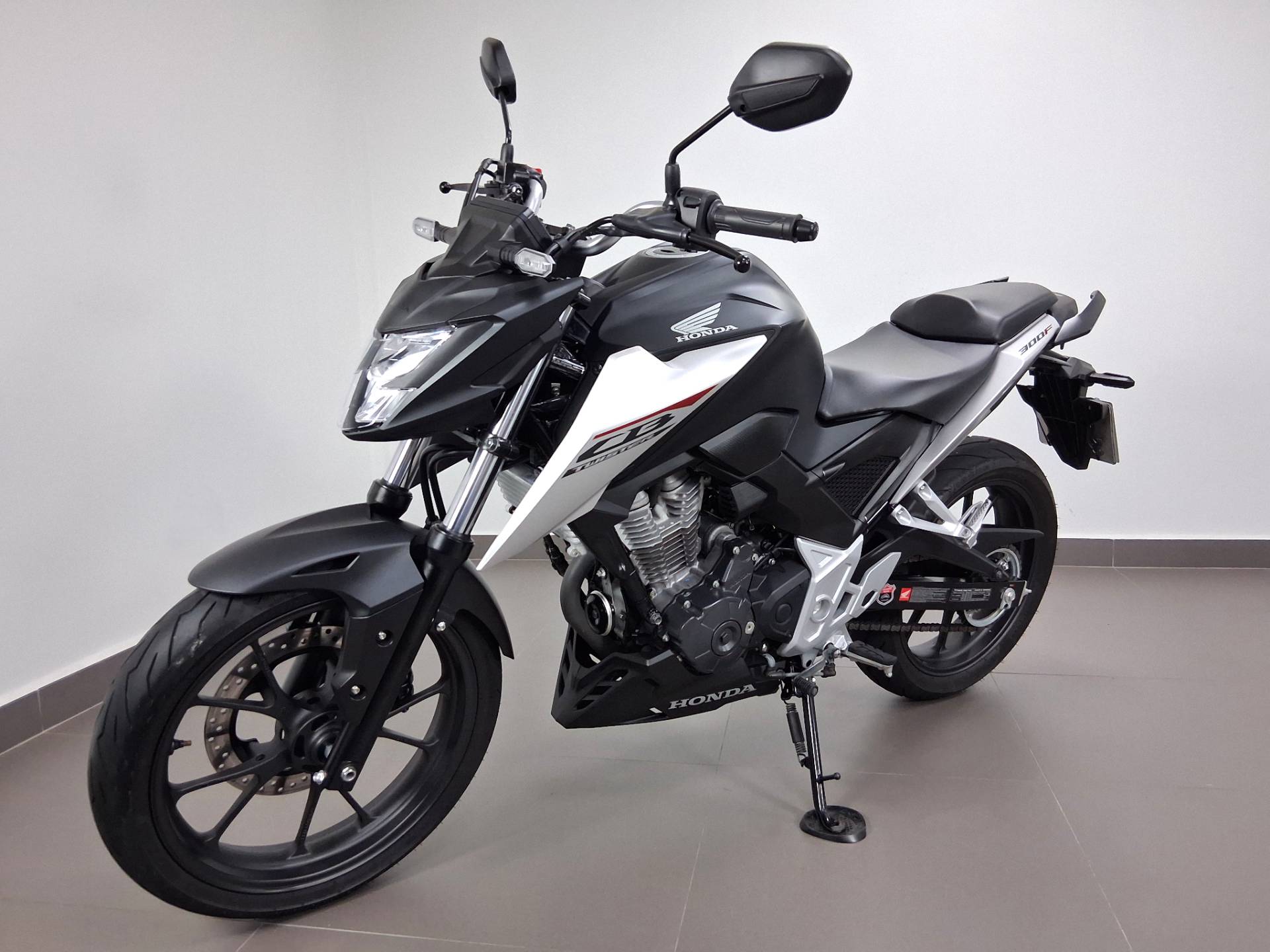 HONDA CB 300F TWISTER CBS