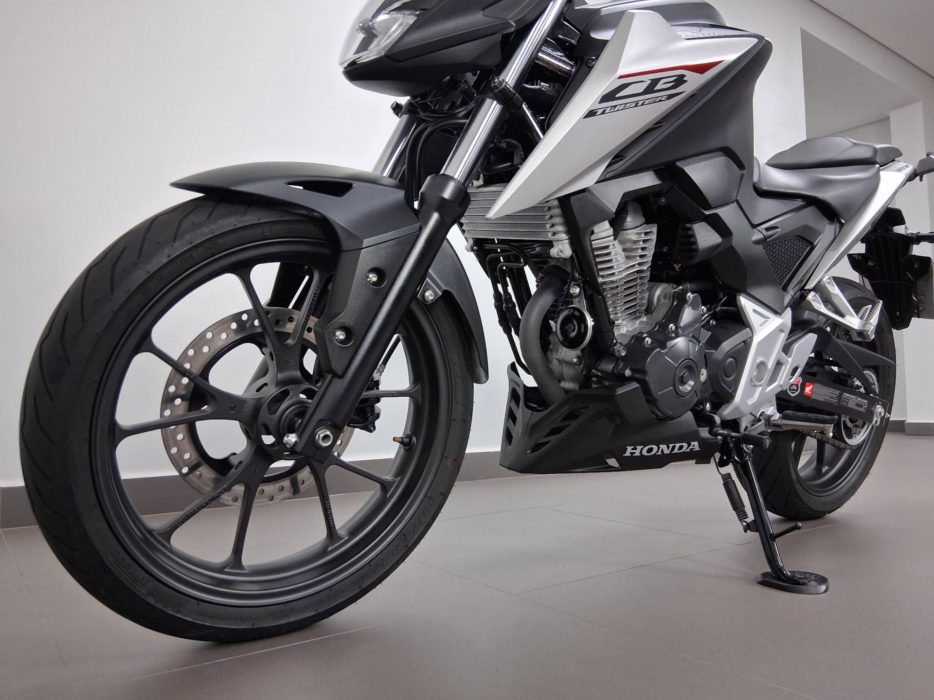 HONDA CB 300F TWISTER CBS