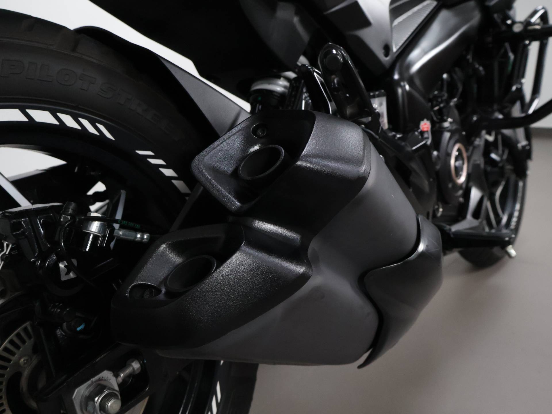 BAJAJ DOMINAR 400