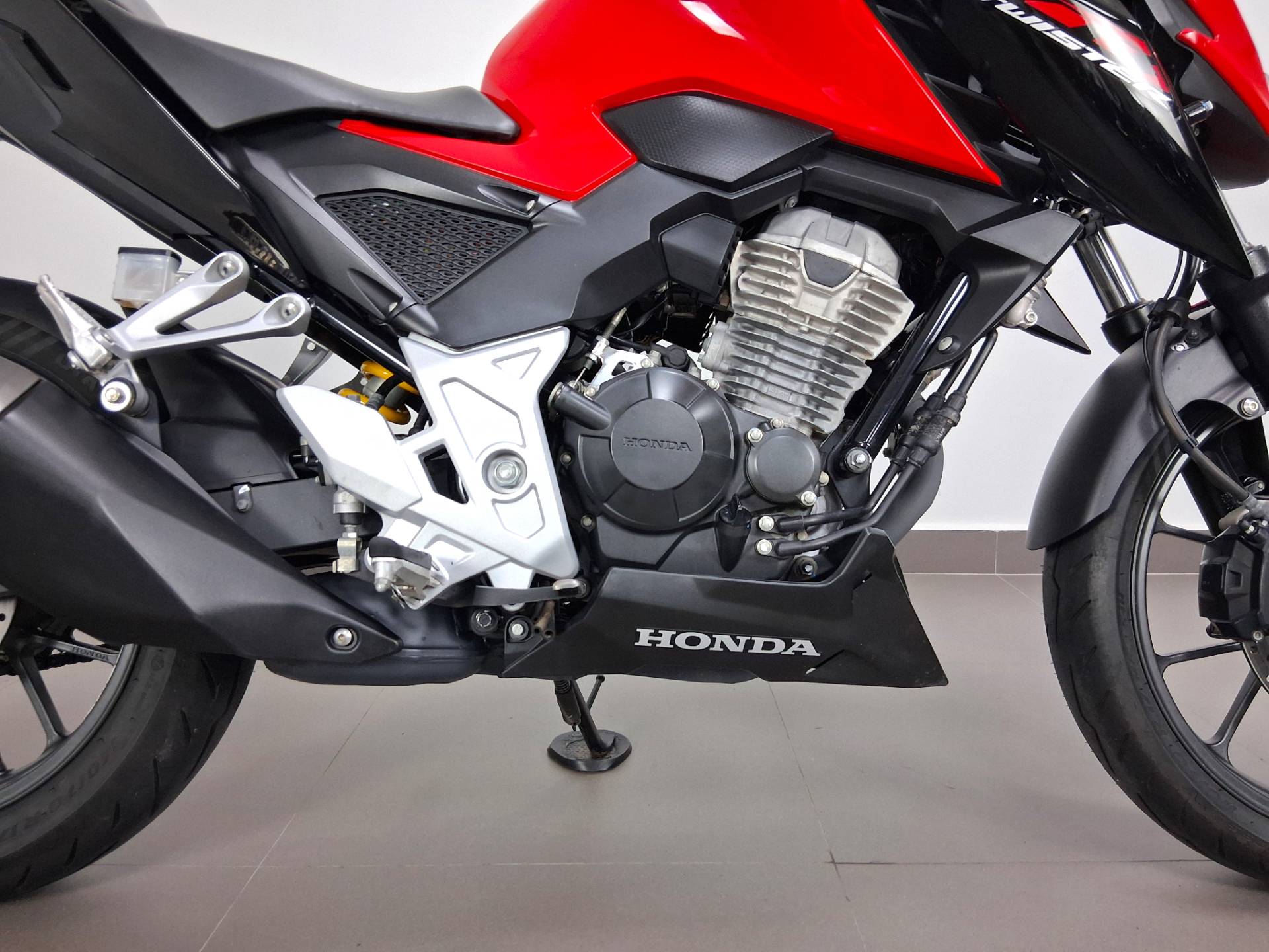 HONDA CB 300F TWISTER CBS