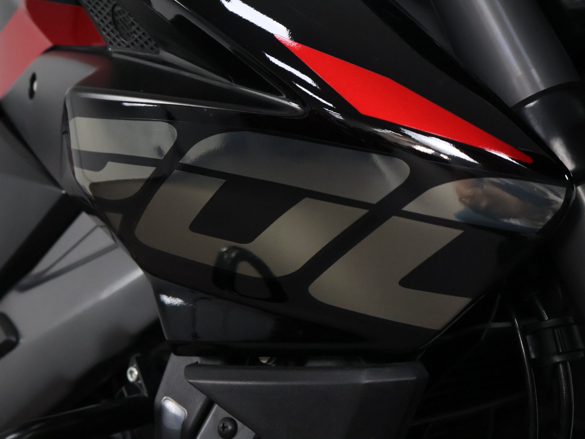 BAJAJ DOMINAR 200