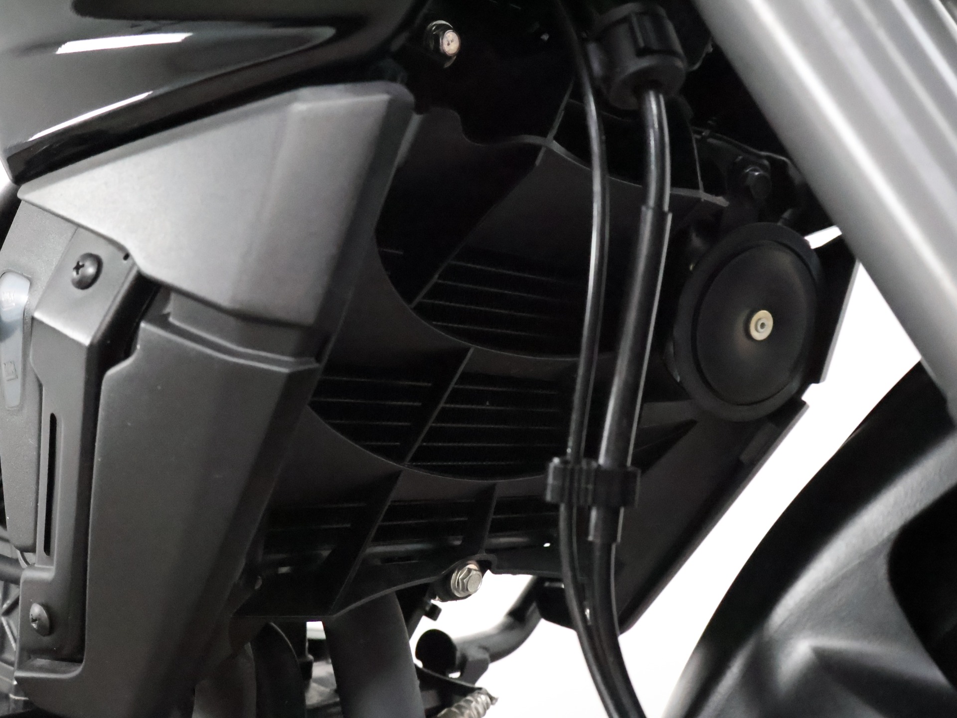 BAJAJ DOMINAR 200