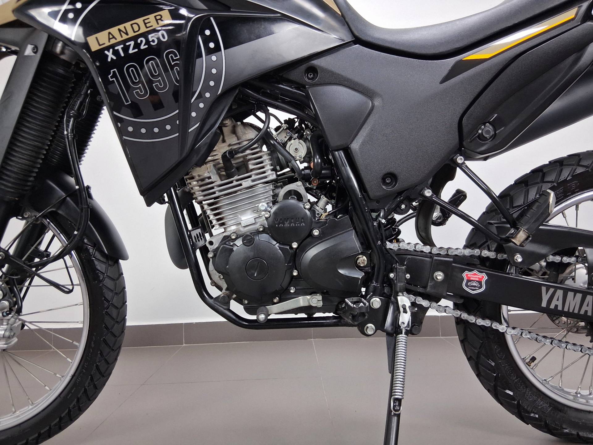 YAMAHA XTZ 250 LANDER CONNECTED