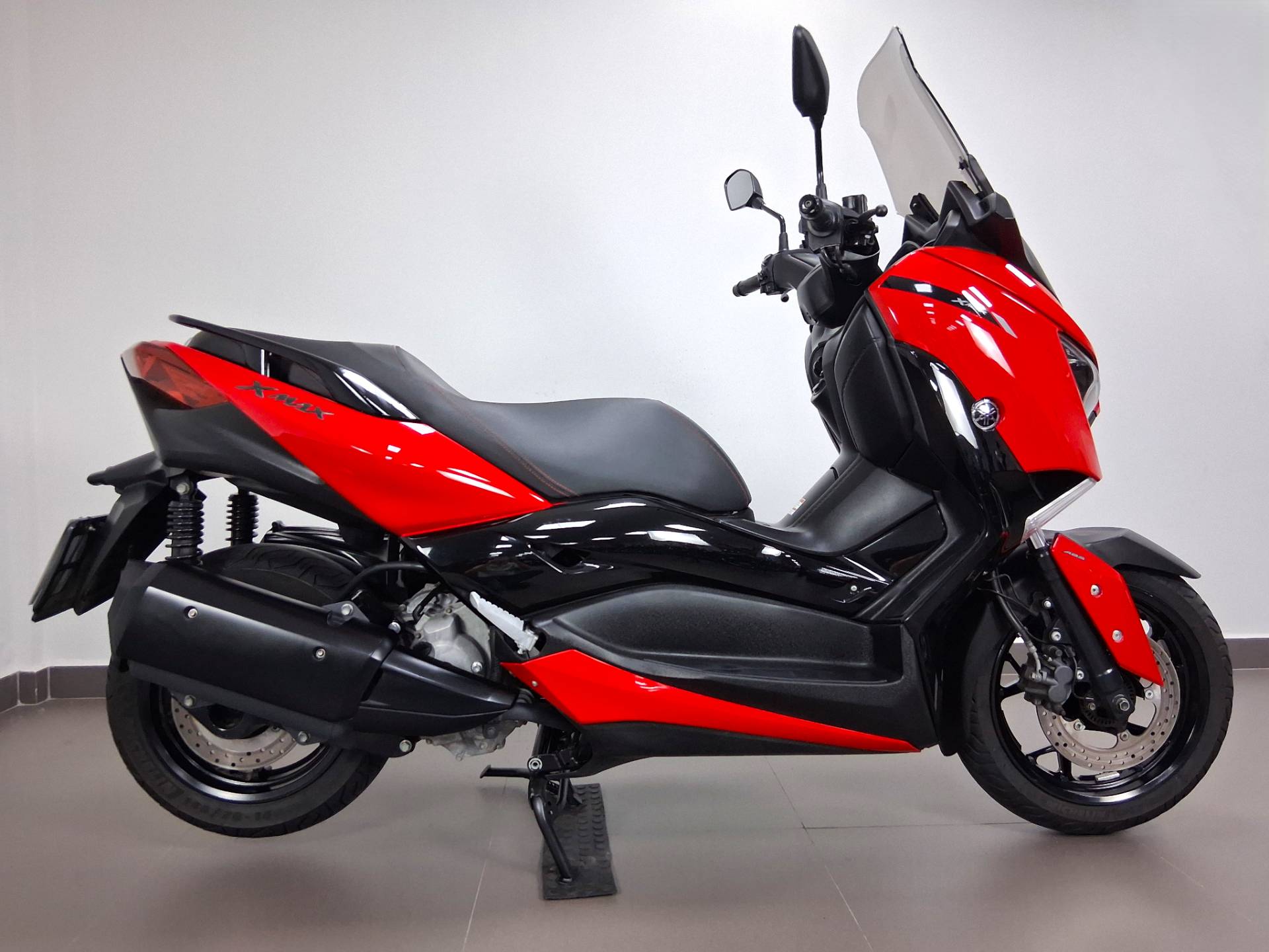 YAMAHA XMAX ABS