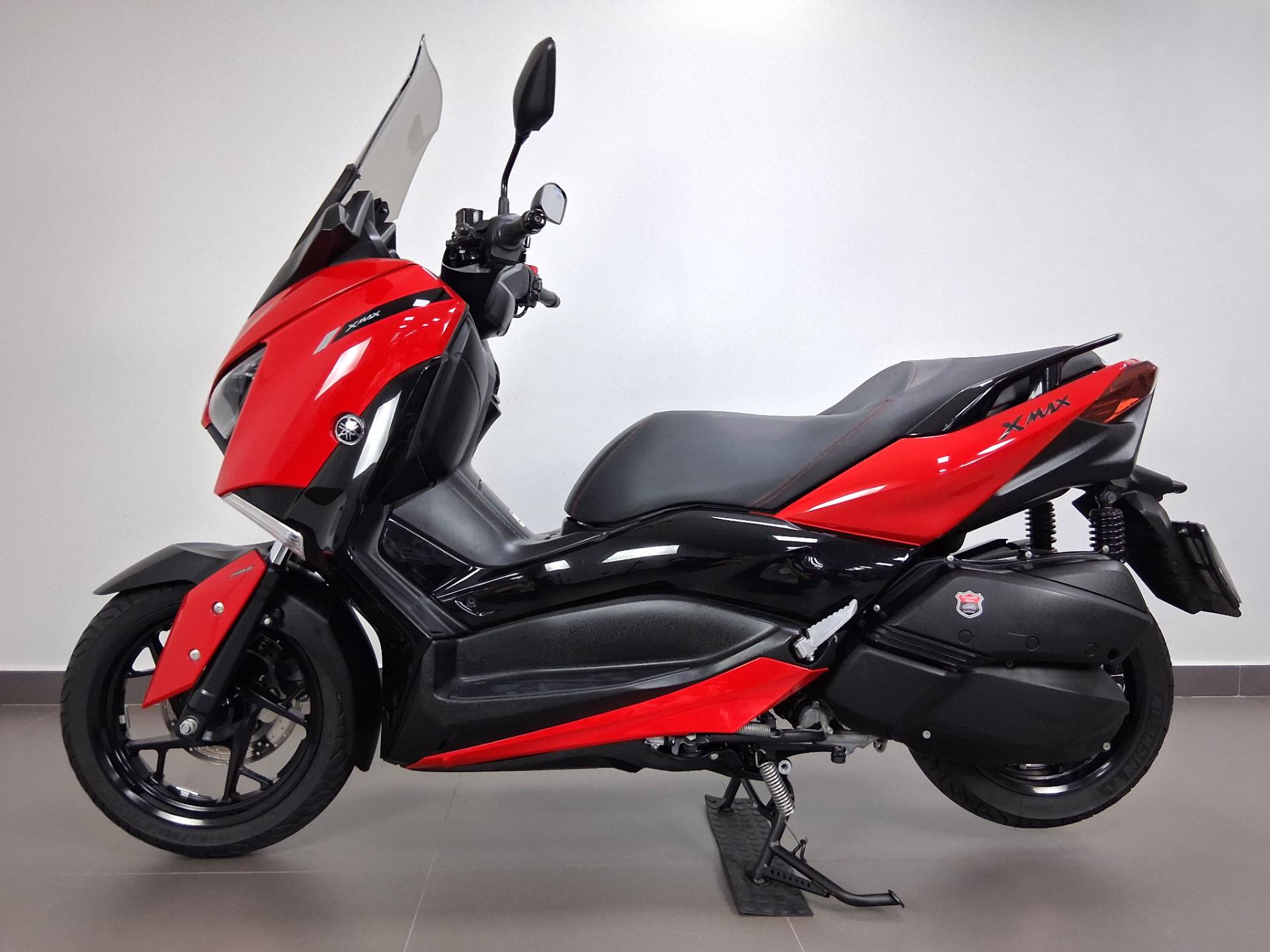 YAMAHA XMAX ABS
