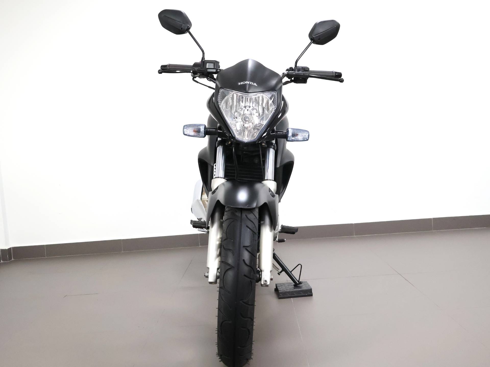 HONDA CB 300R