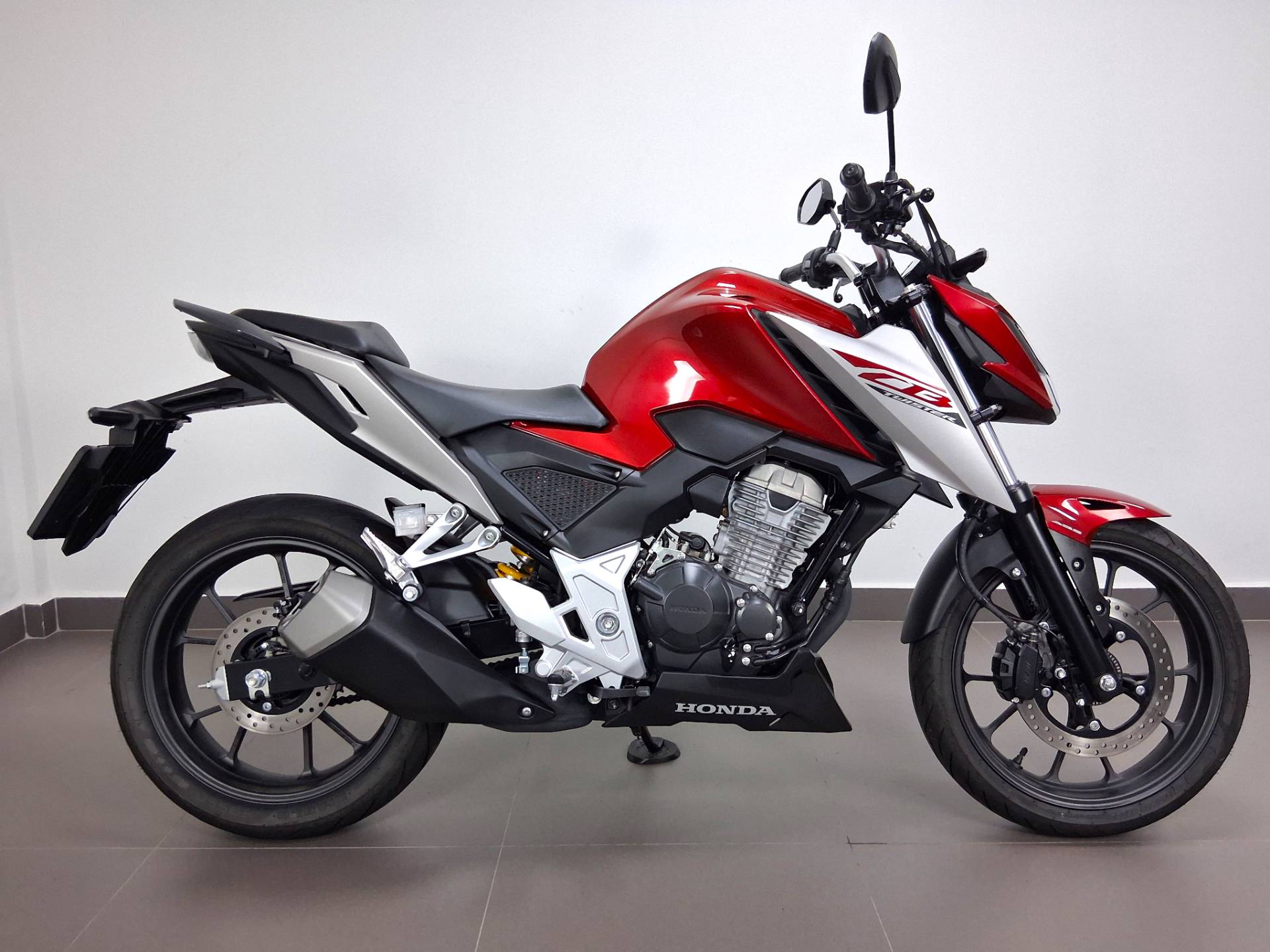 HONDA CB 300F TWISTER CBS