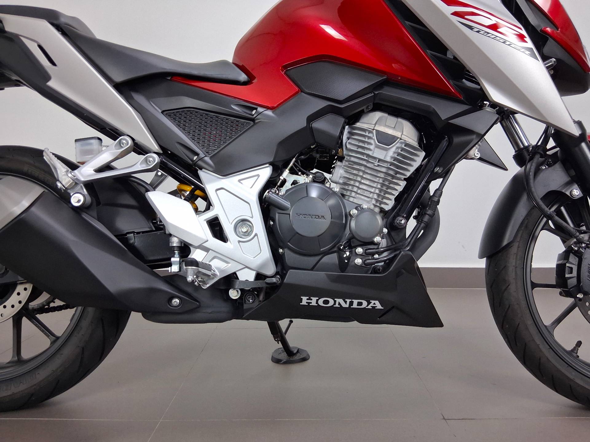 HONDA CB 300F TWISTER CBS