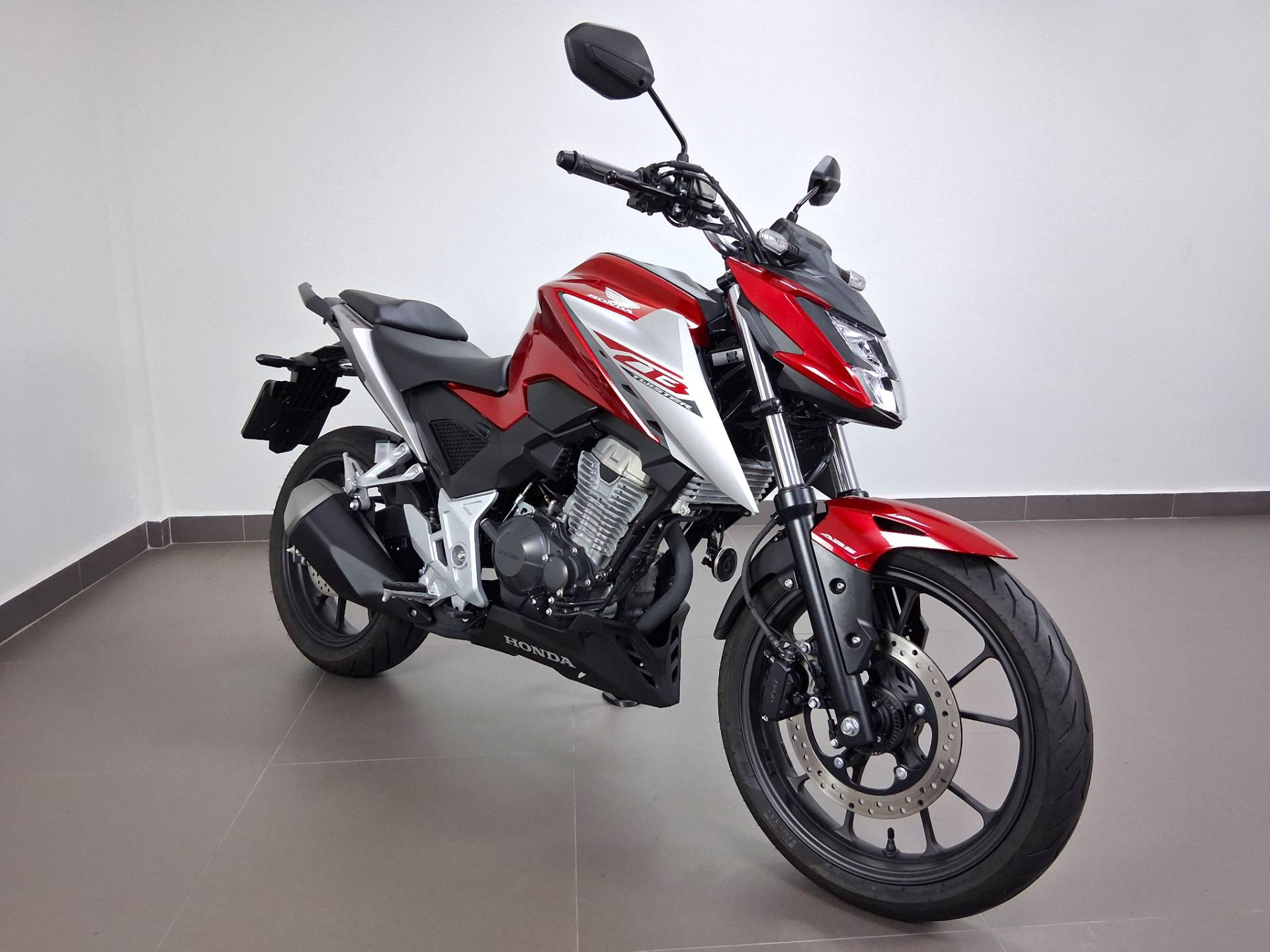 HONDA CB 300F TWISTER CBS