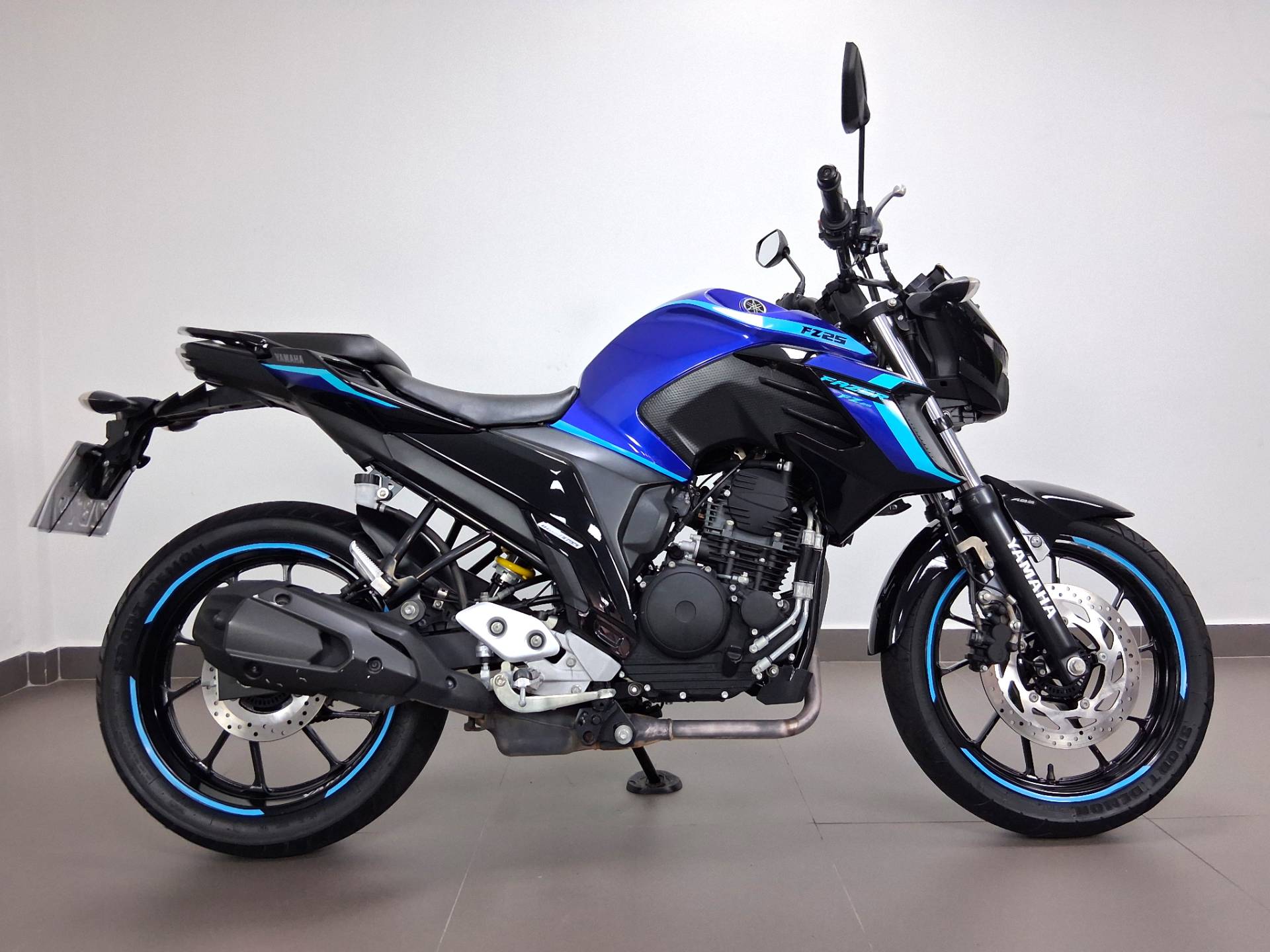 YAMAHA FZ25 FAZER ABS
