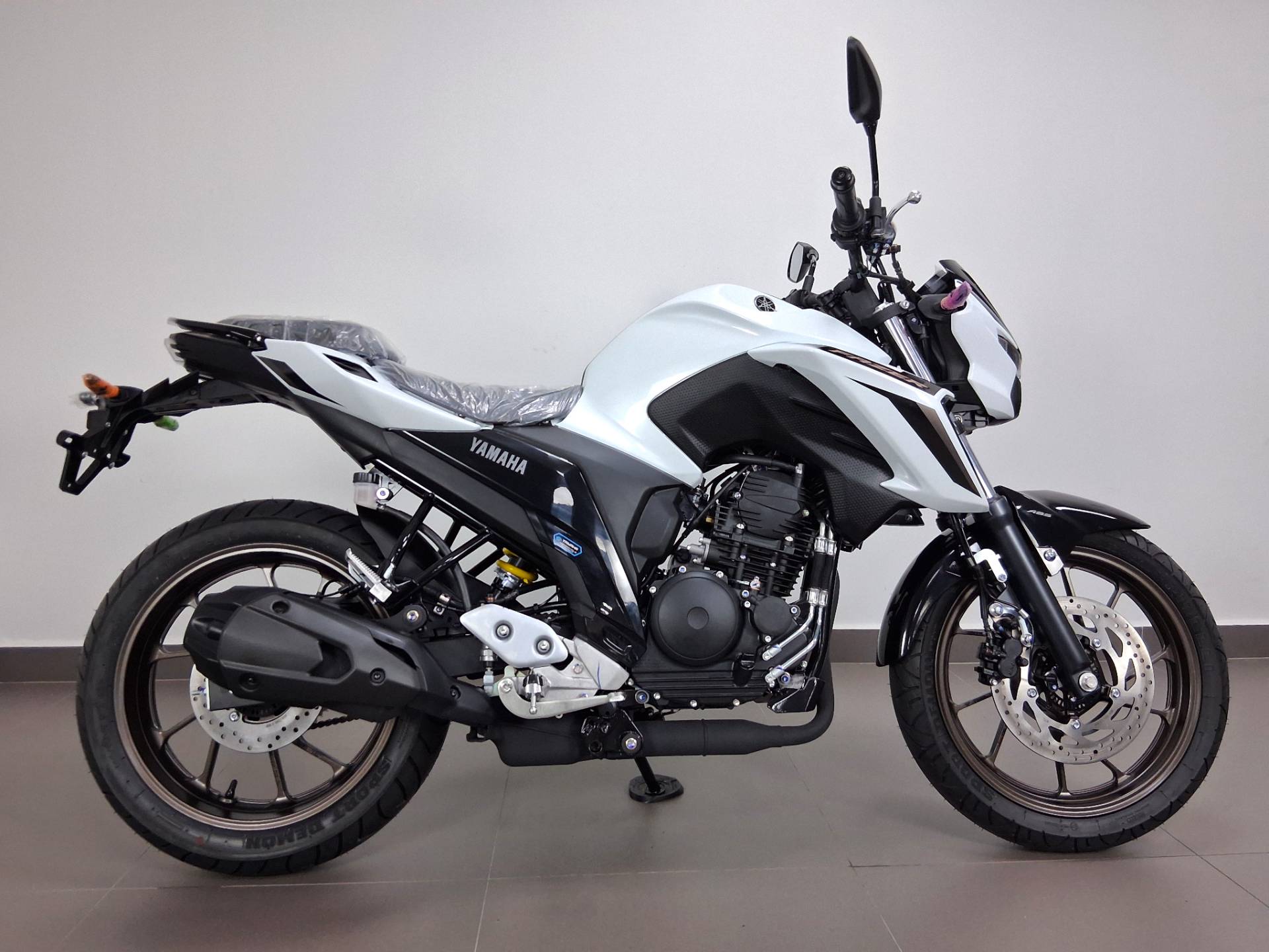 YAMAHA FZ25 FAZER CONNECTED ABS