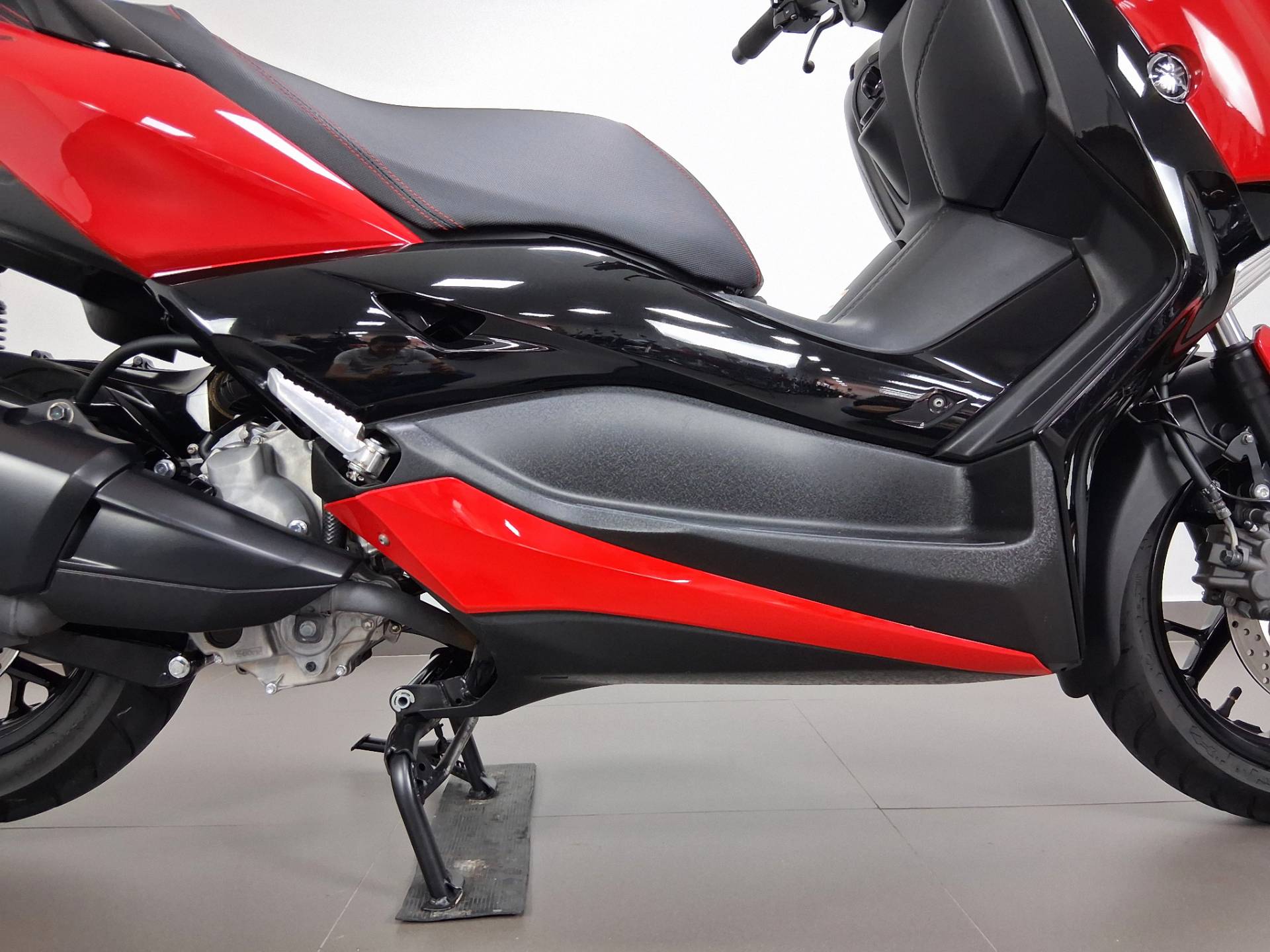 YAMAHA XMAX ABS