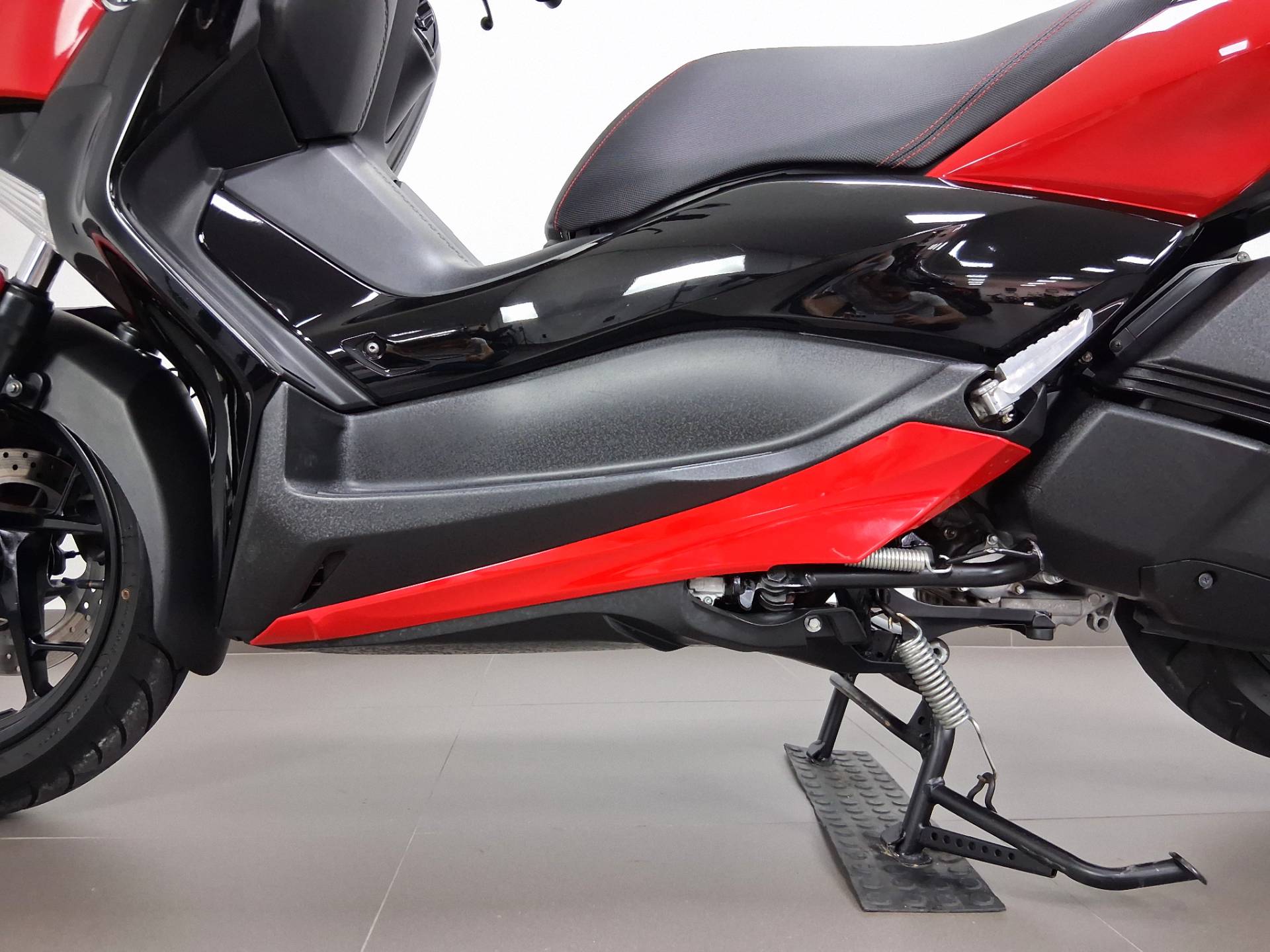 YAMAHA XMAX ABS