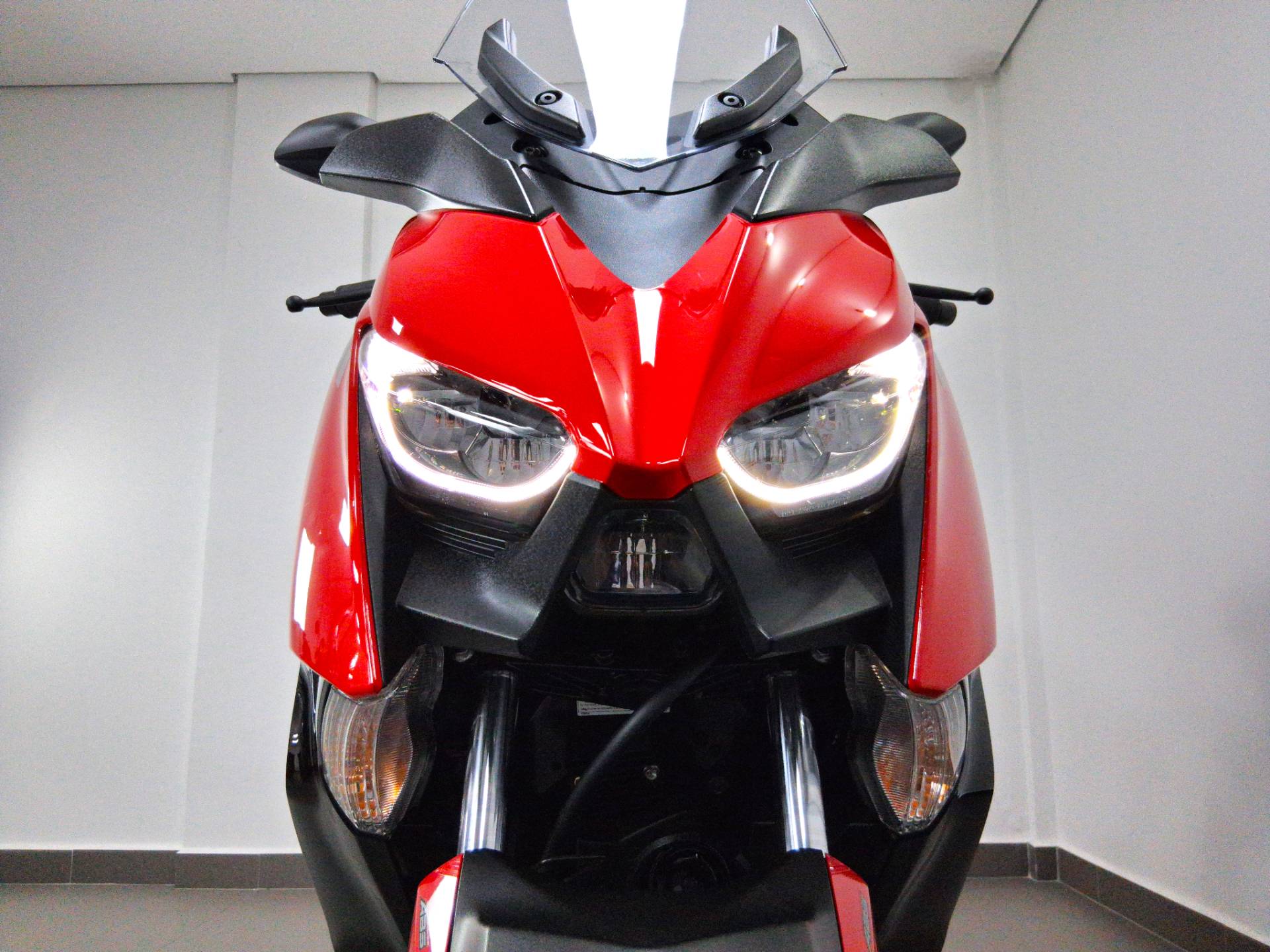 YAMAHA XMAX ABS