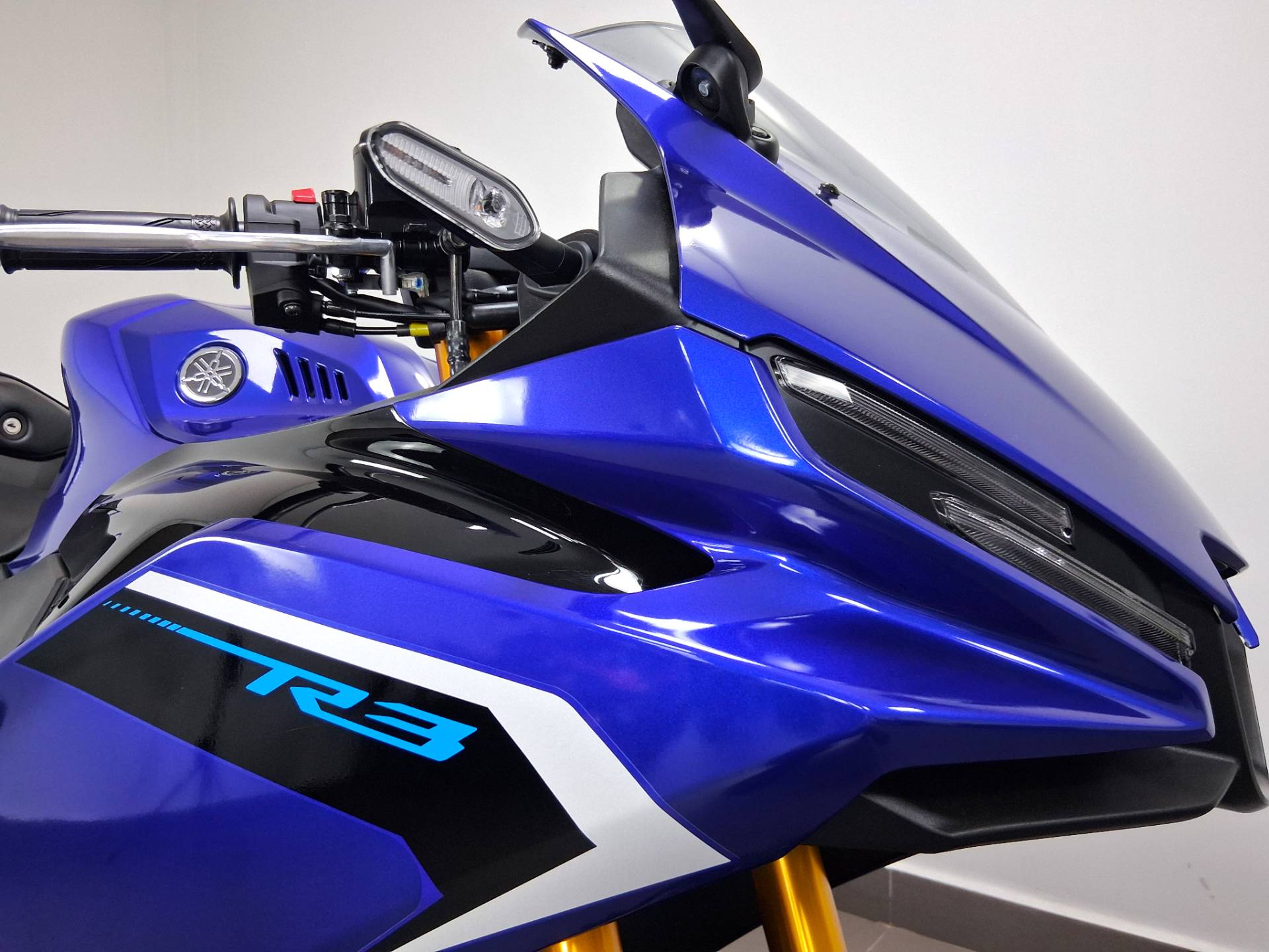YAMAHA YZF R3 ABS CONNECTED