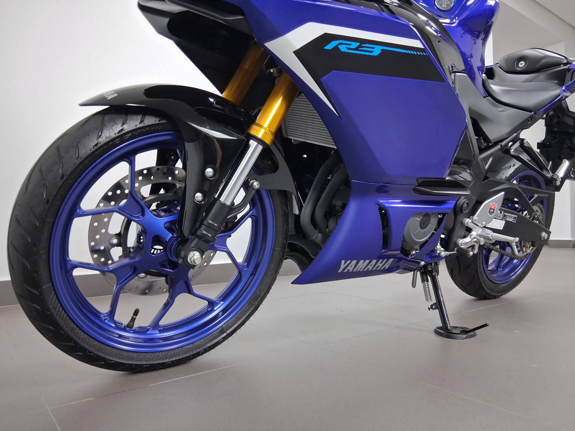 YAMAHA YZF R3 ABS CONNECTED
