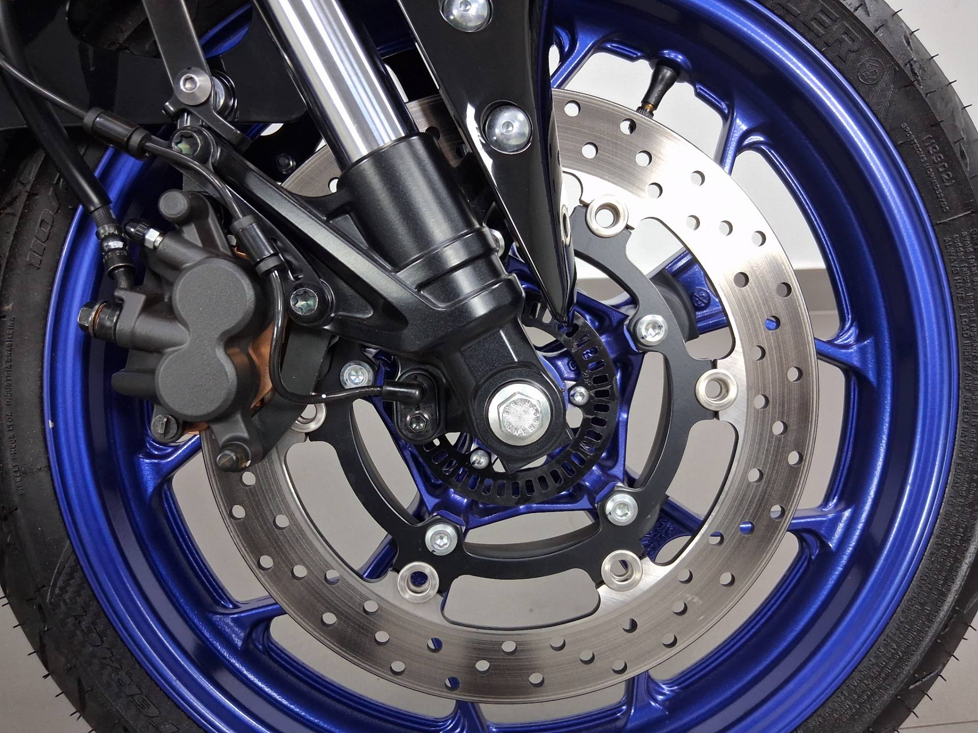 YAMAHA YZF R3 ABS CONNECTED