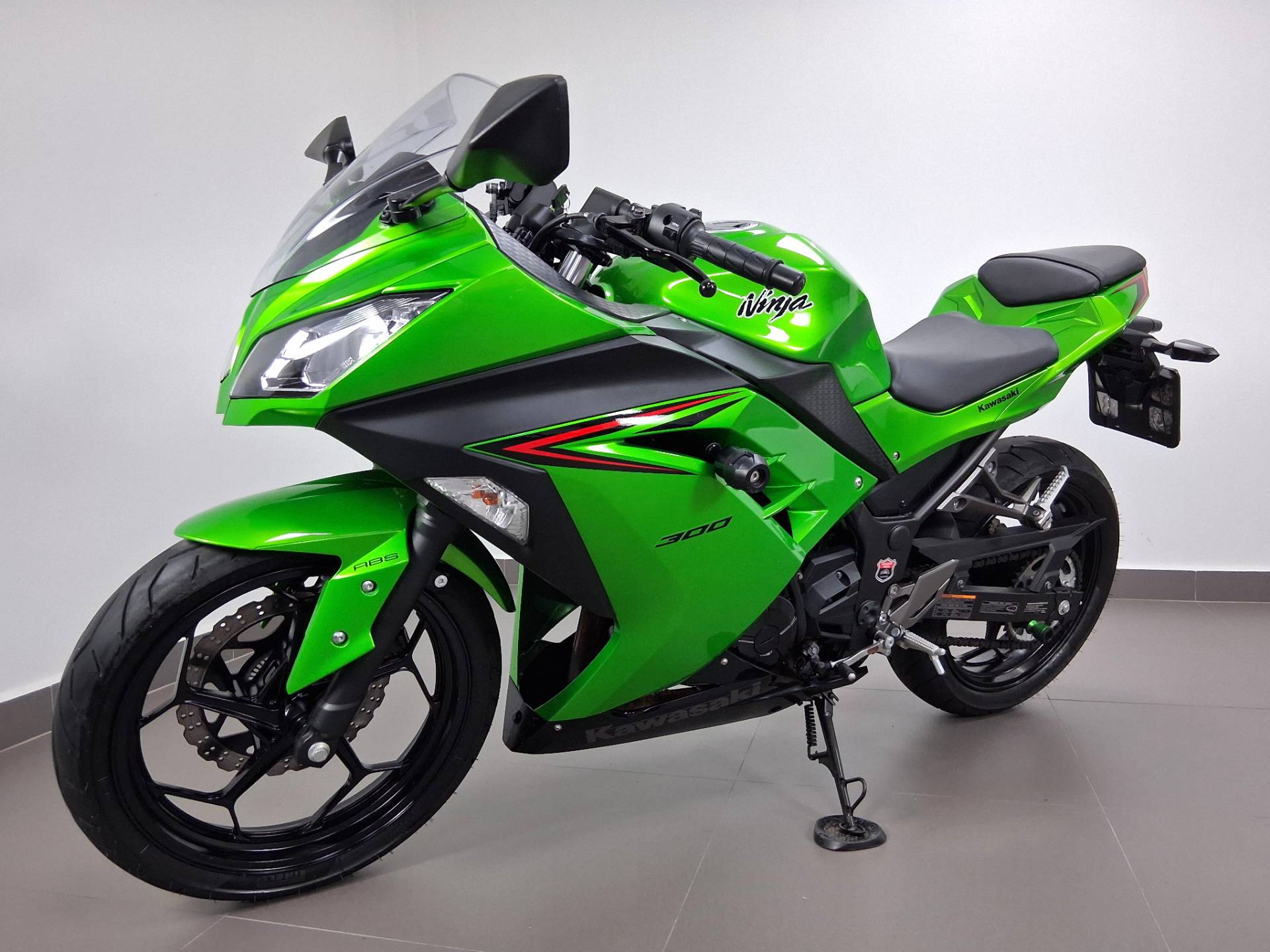 KAWASAKI NINJA 300